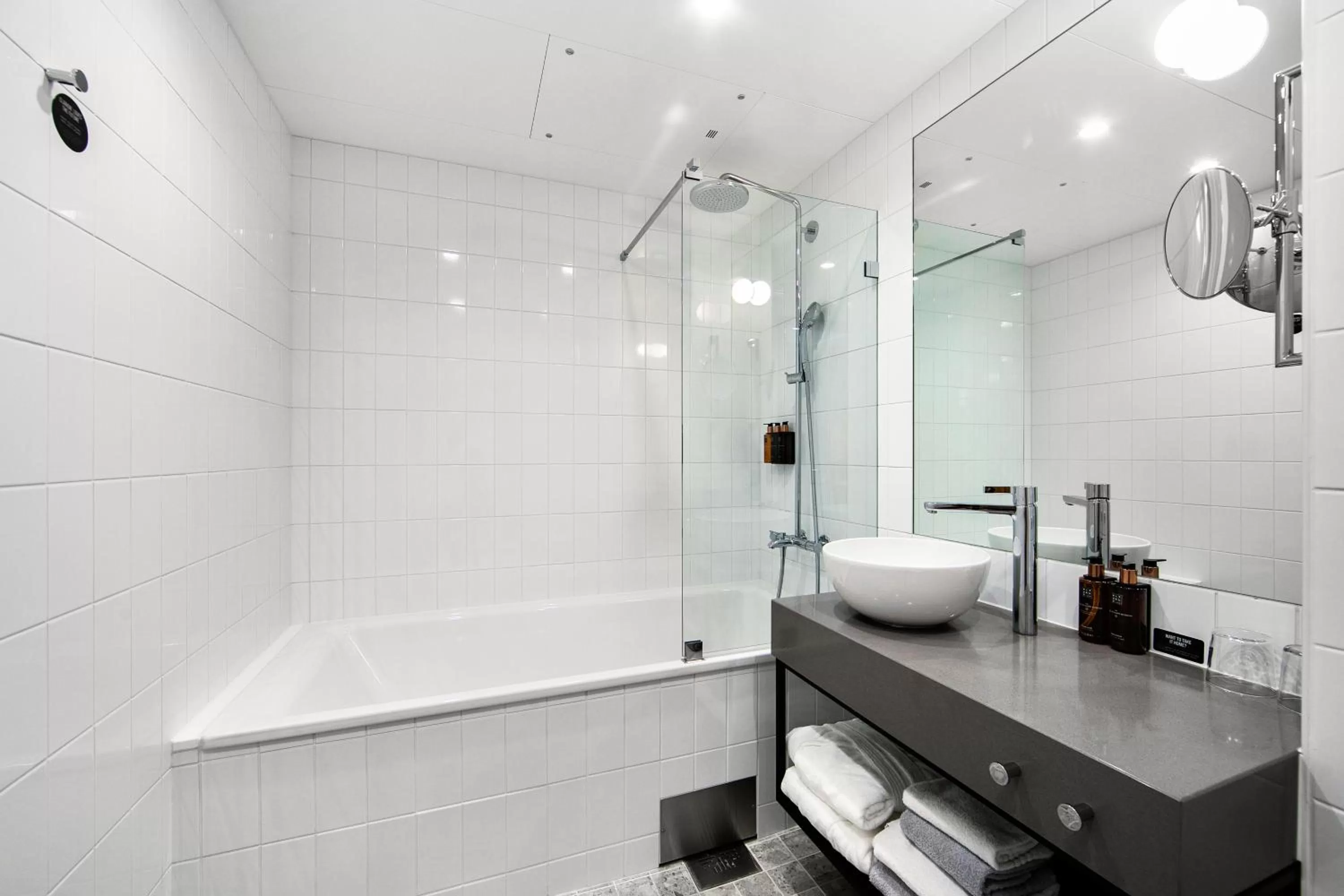 Shower in Clarion Hotel Oslo