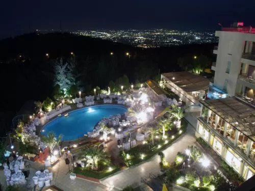 Facade/entrance in Philippion