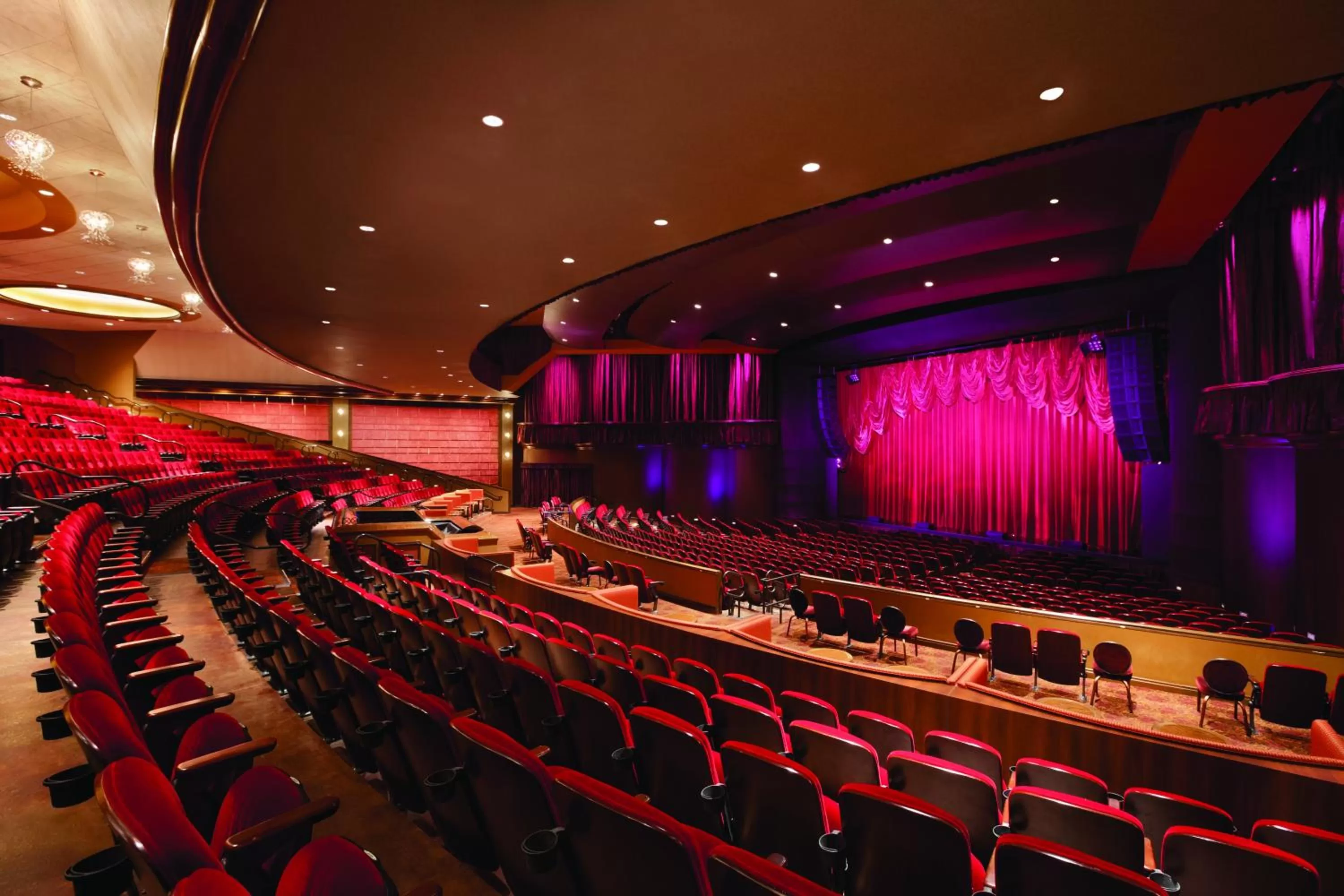 Evening entertainment in Caesars Atlantic City, A Caesars Destination