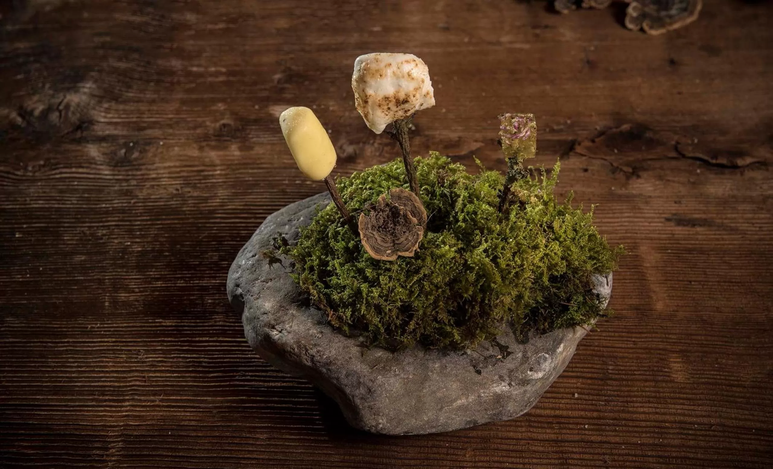 Restaurant/places to eat in Salzano Basic Rooms Interlaken