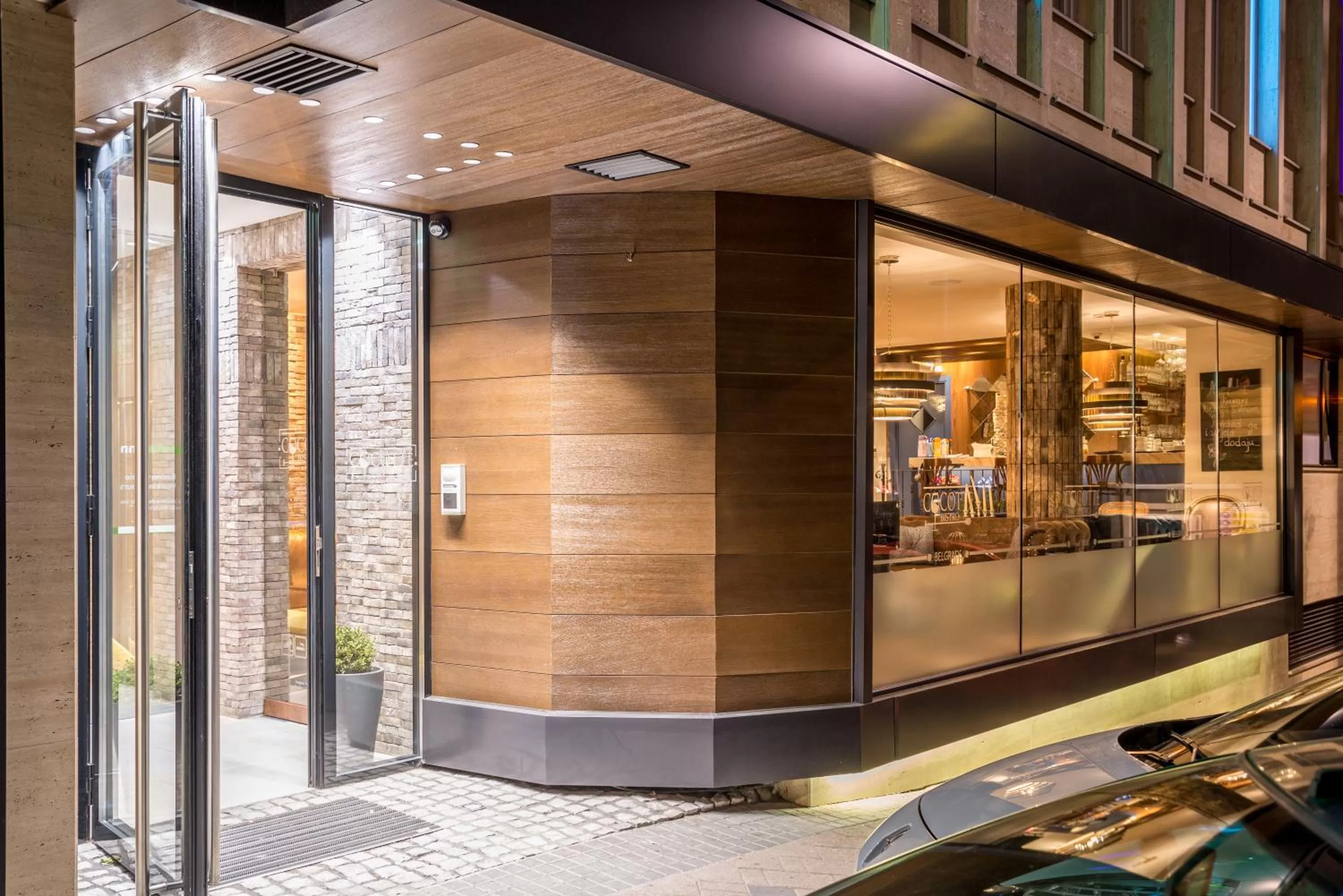 Property building in Belgrade Inn Garni Hotel