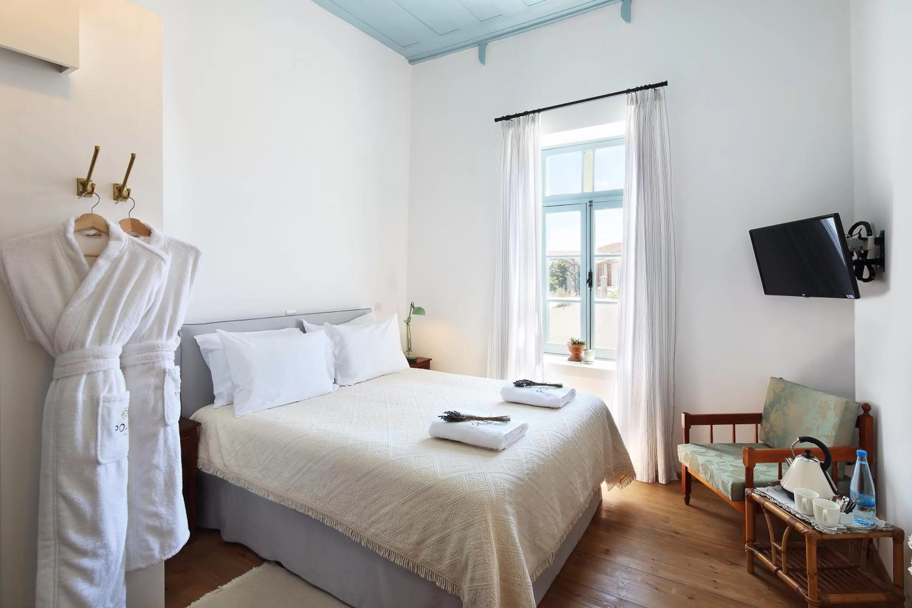 Bedroom, Bed in Polis 1907 by Louis Hotels