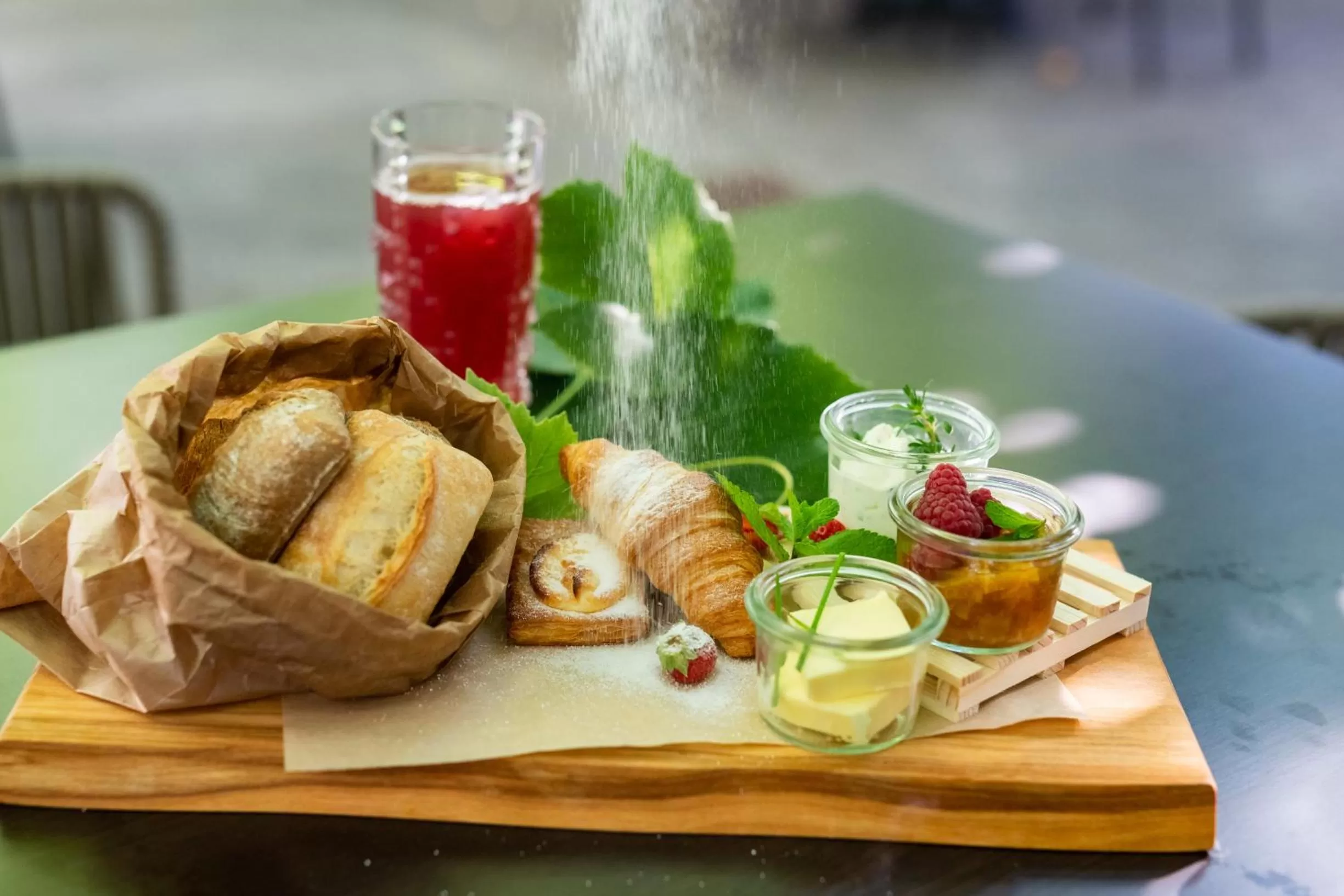 Food and drinks in Hotel Mrak