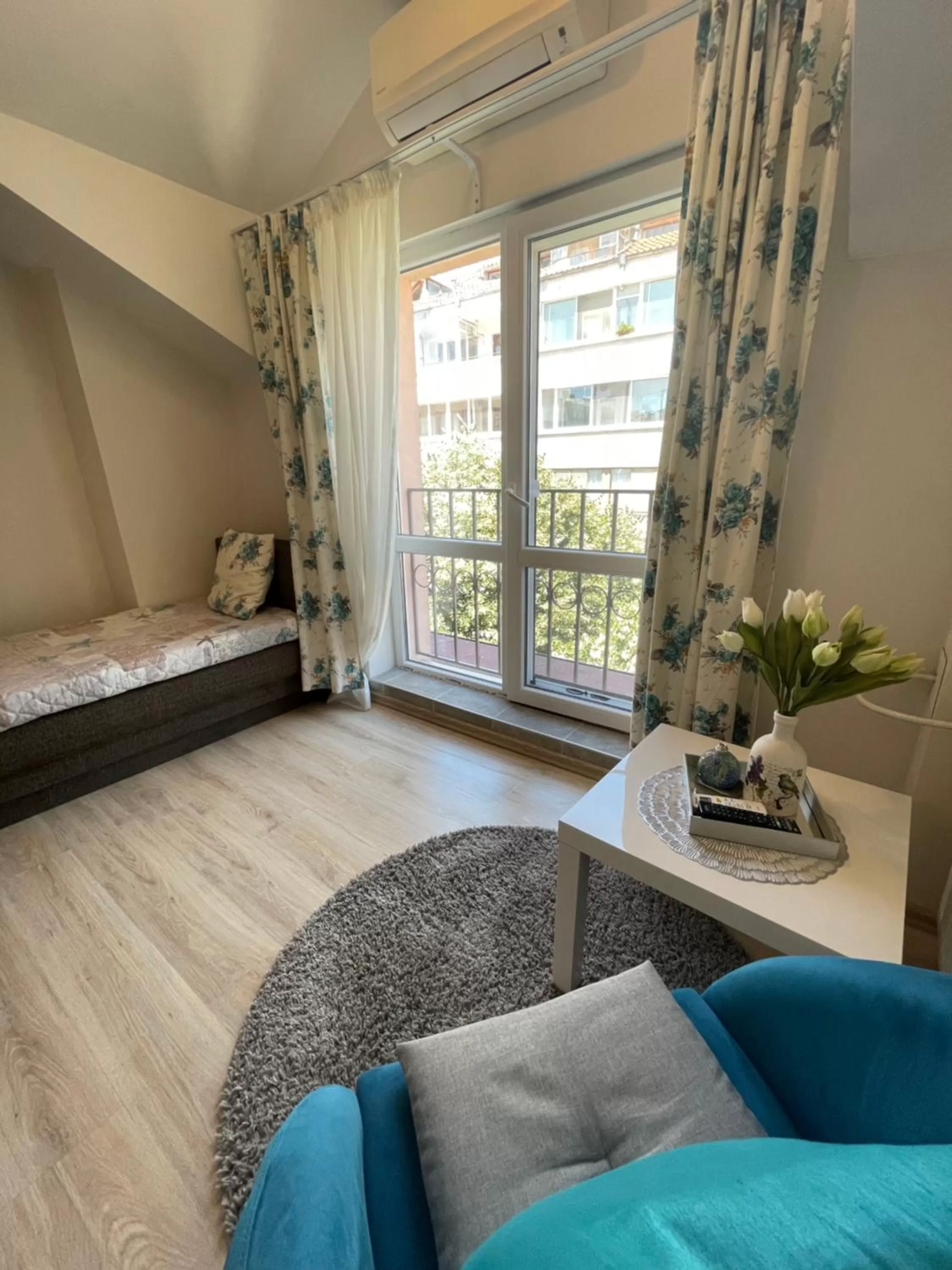 Bedroom, Seating Area in White Rose Family Guest House