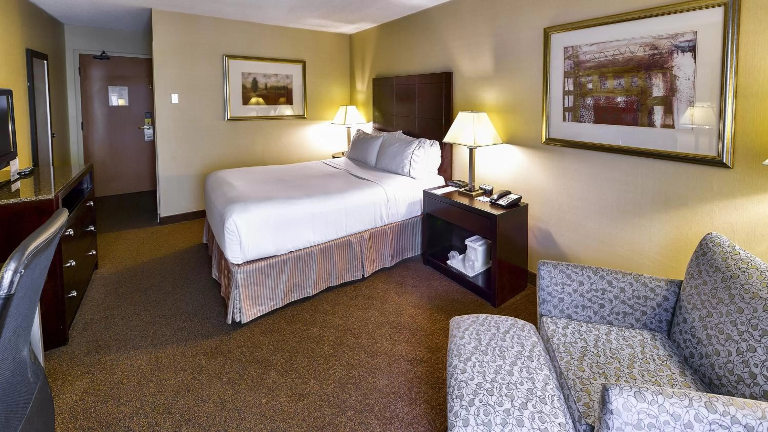 King Room in Quality Inn Saint-Jean-sur-Richelieu