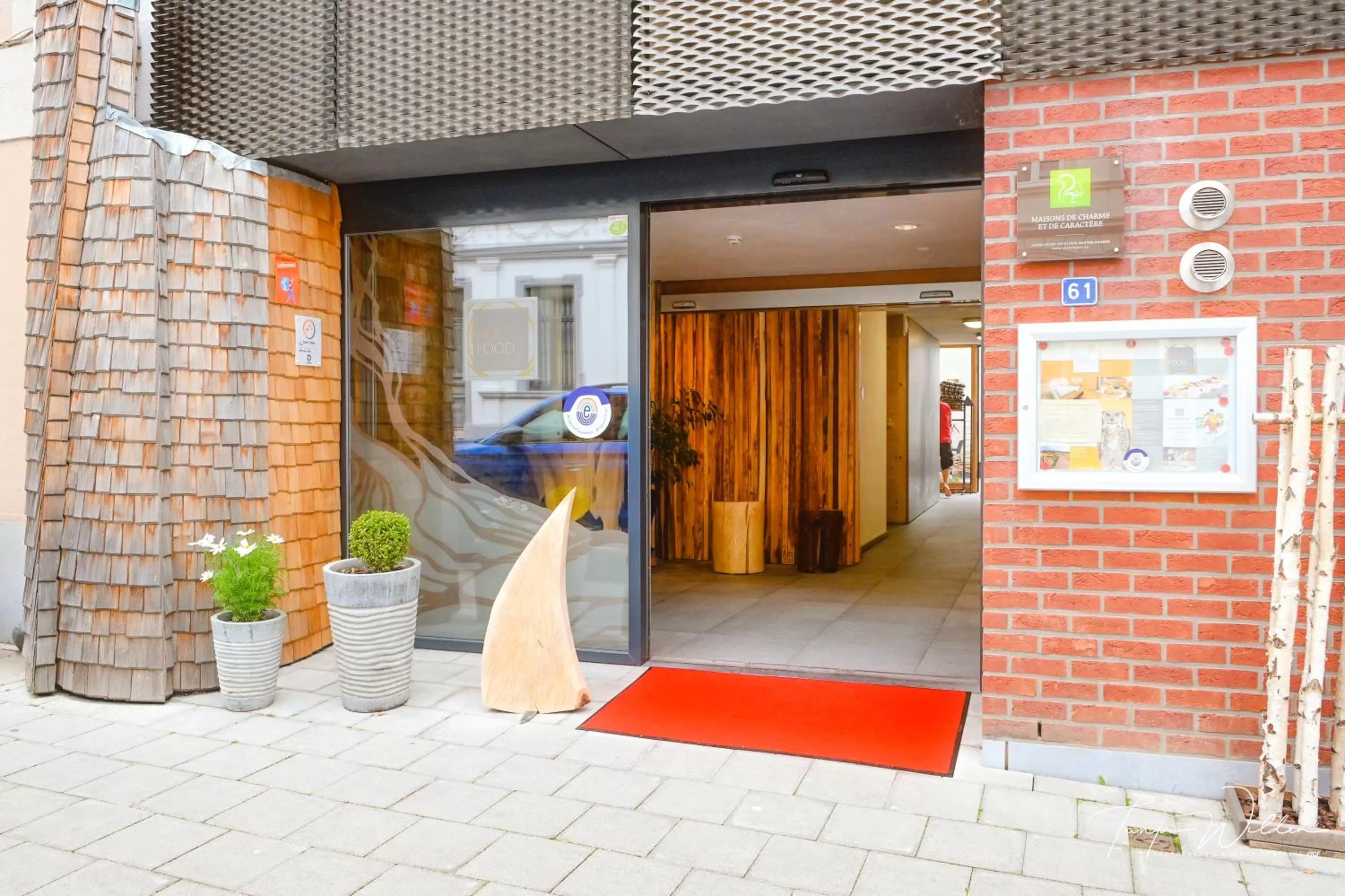 Facade/entrance in Sleepwood Hotel