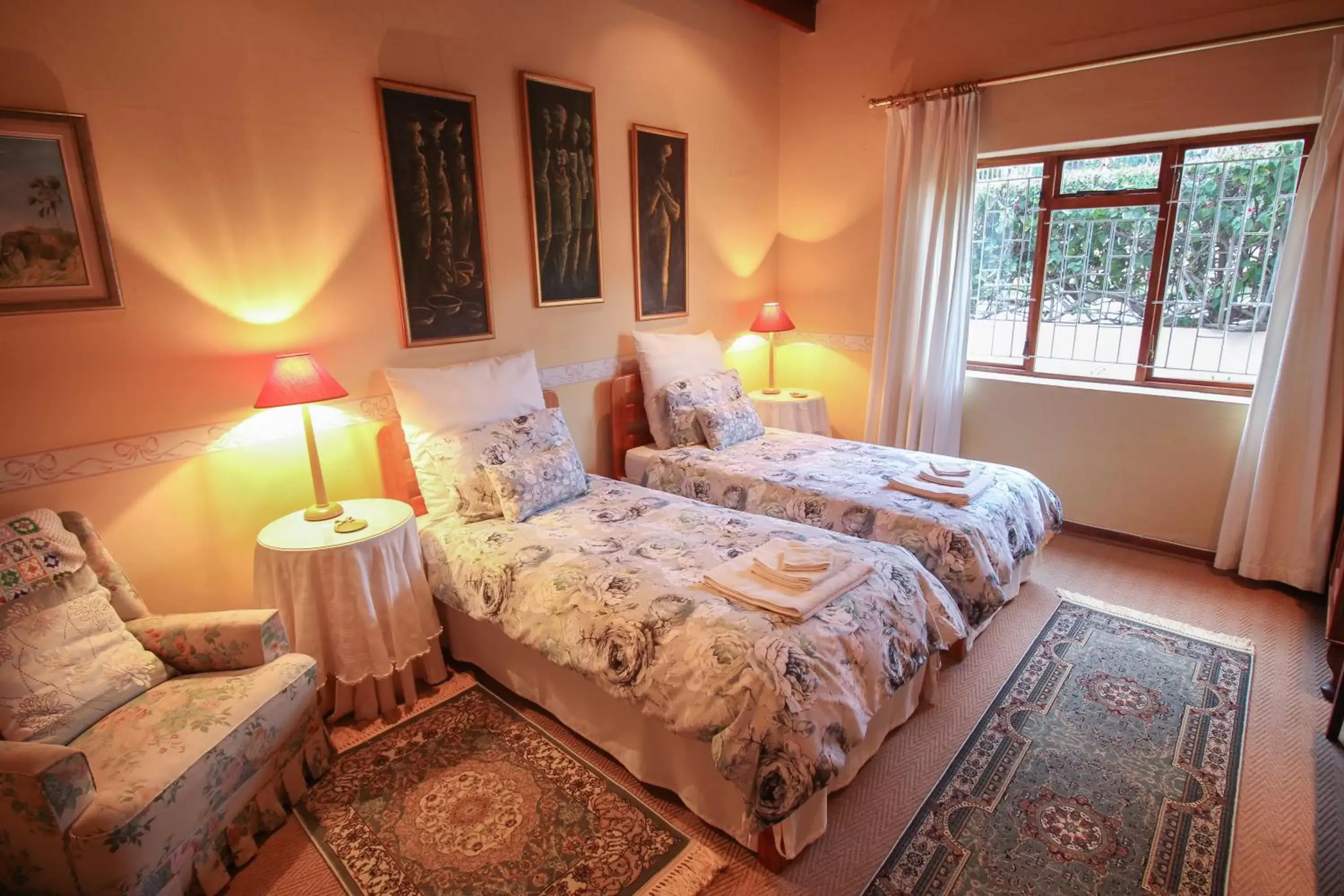 Large Twin Room - single occupancy in Squirrels Corner Large Twin Room - single occupancy in Squirrels Corner