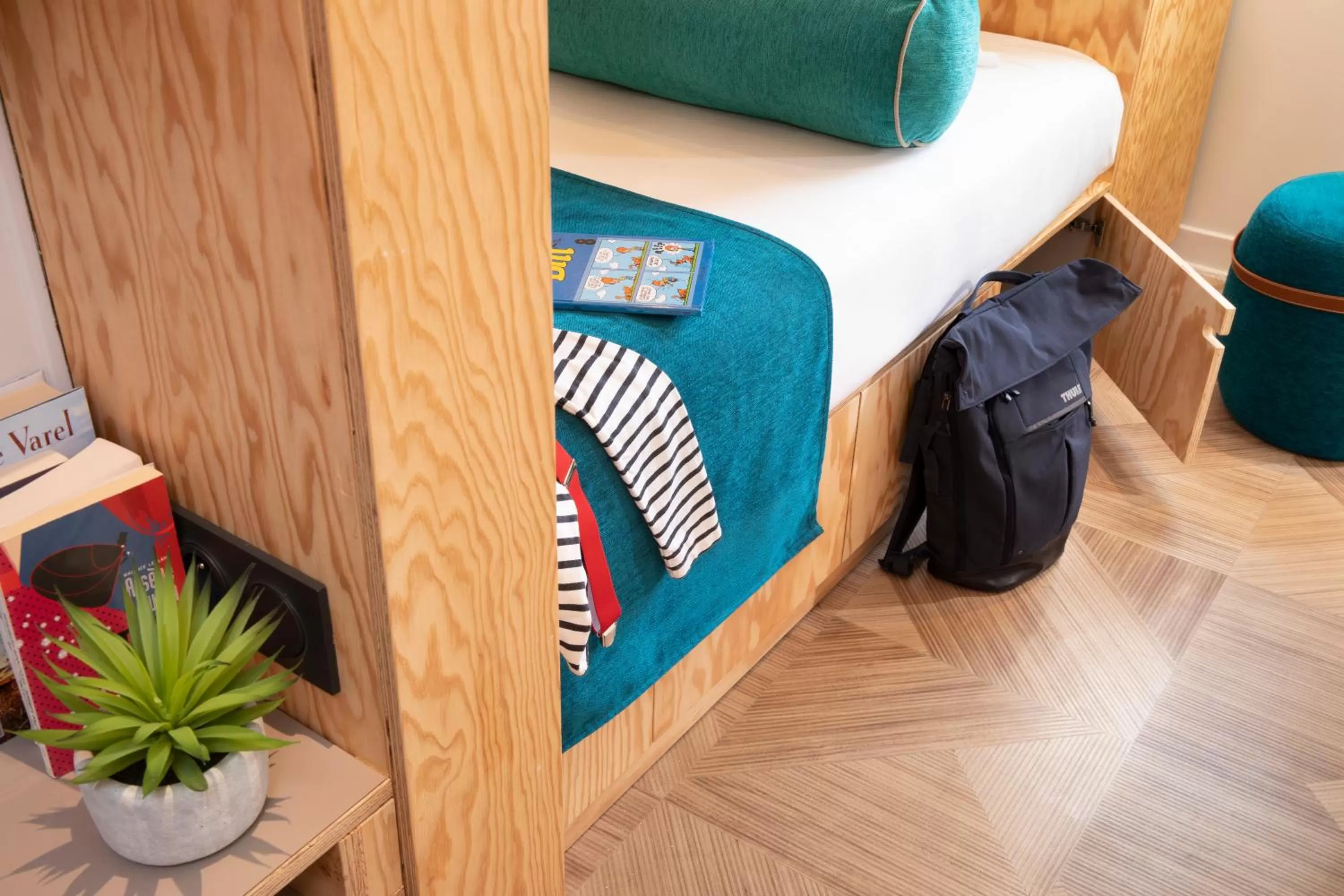 Photo of the whole room, Bed in Hotel Locomo - Gare de Lyon Bastille