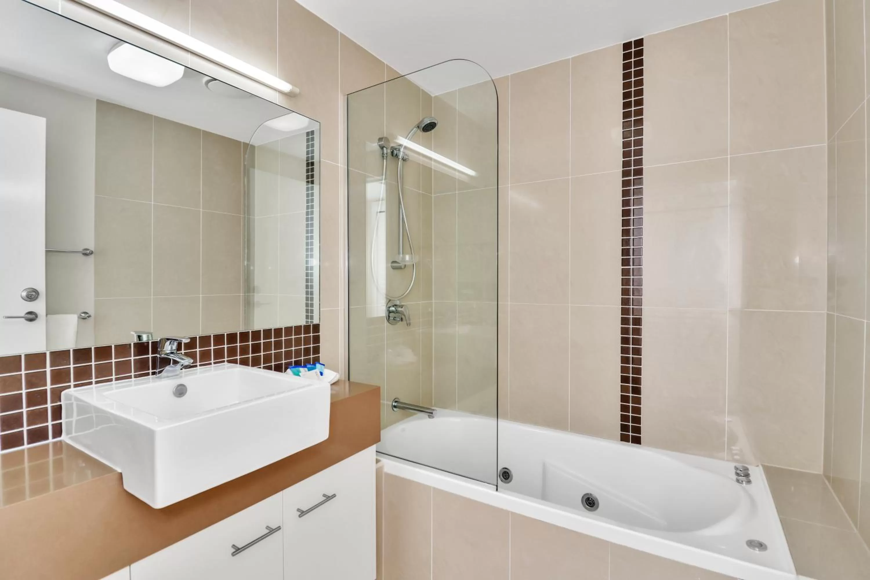 Bathroom in Eden by the Bay