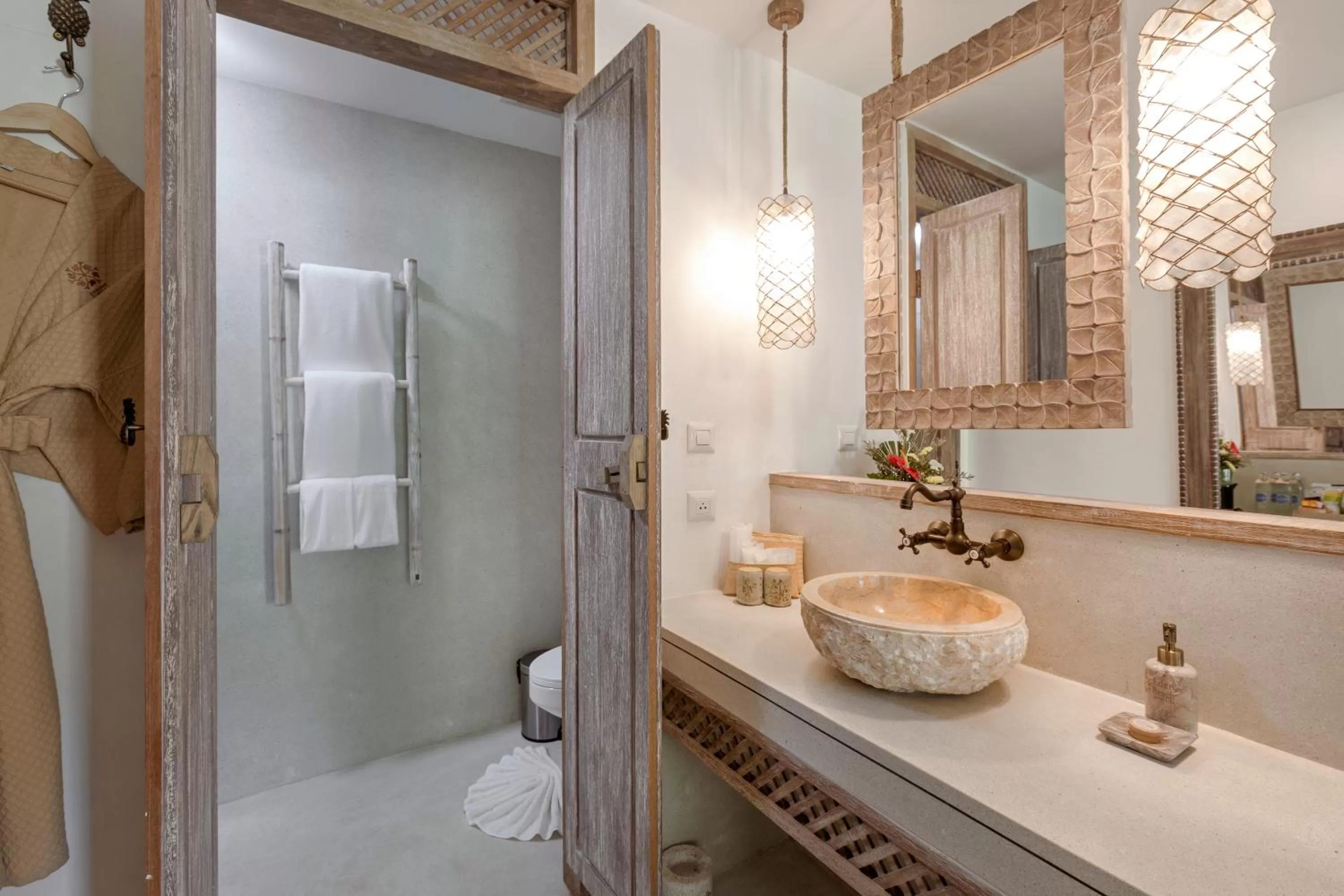 Toilet in Eden Beach Khao Lak Resort & Spa