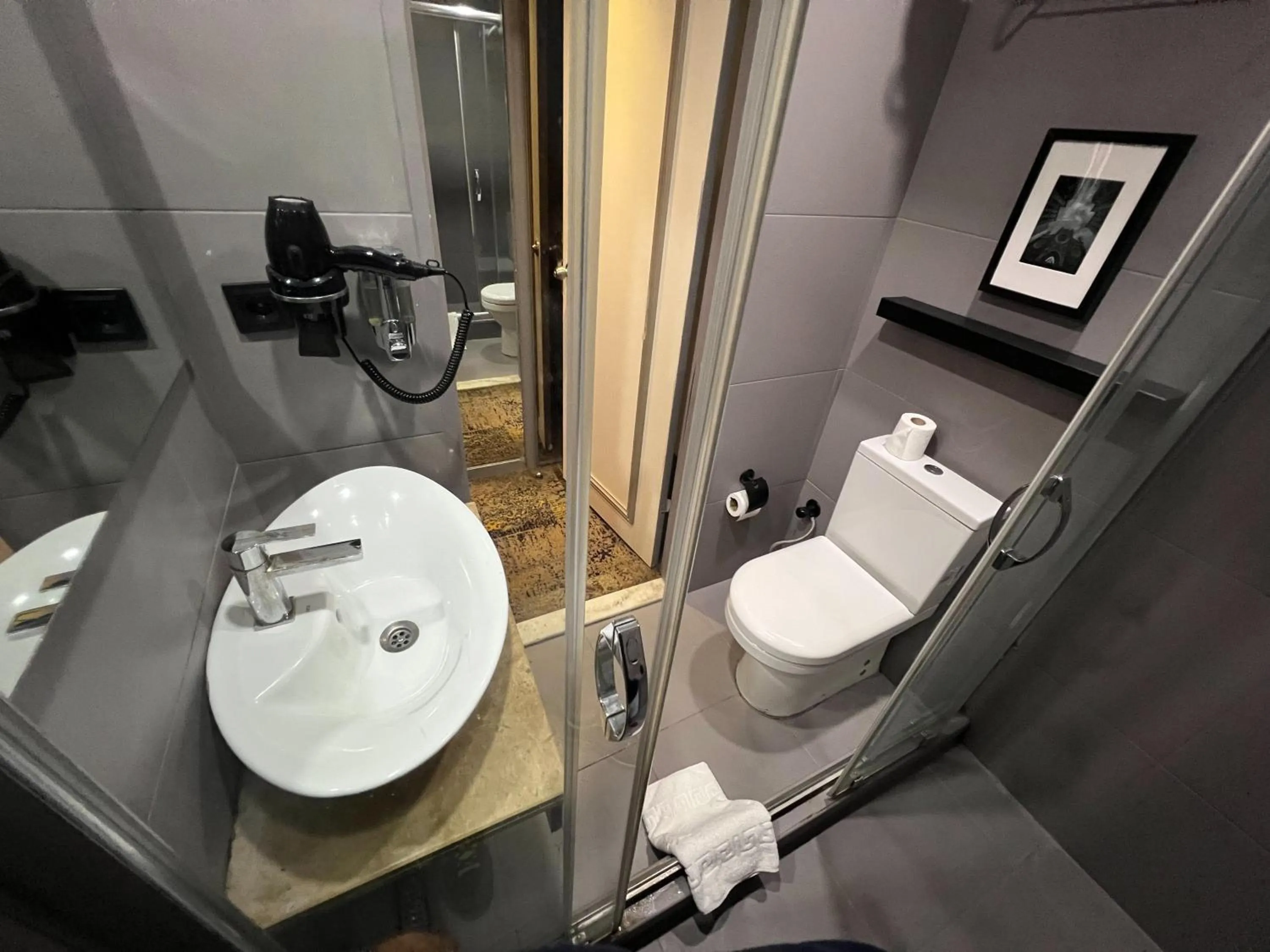 Bathroom in All Seasons Hotel