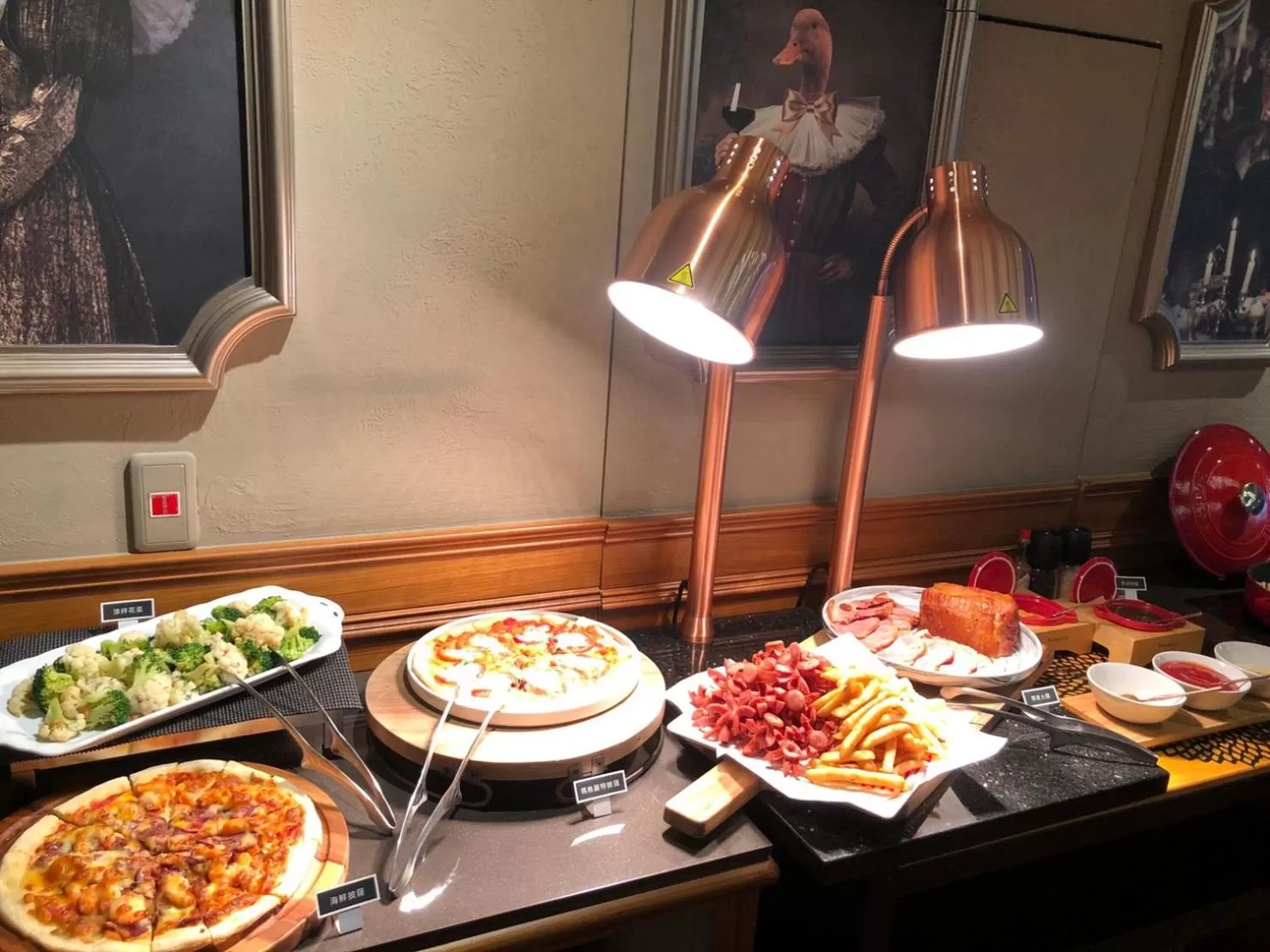 Breakfast in River inn Station