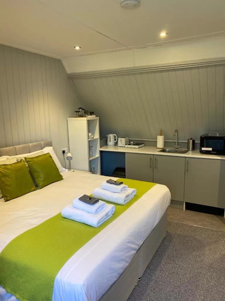 Bed in Petherton Cottage Studios