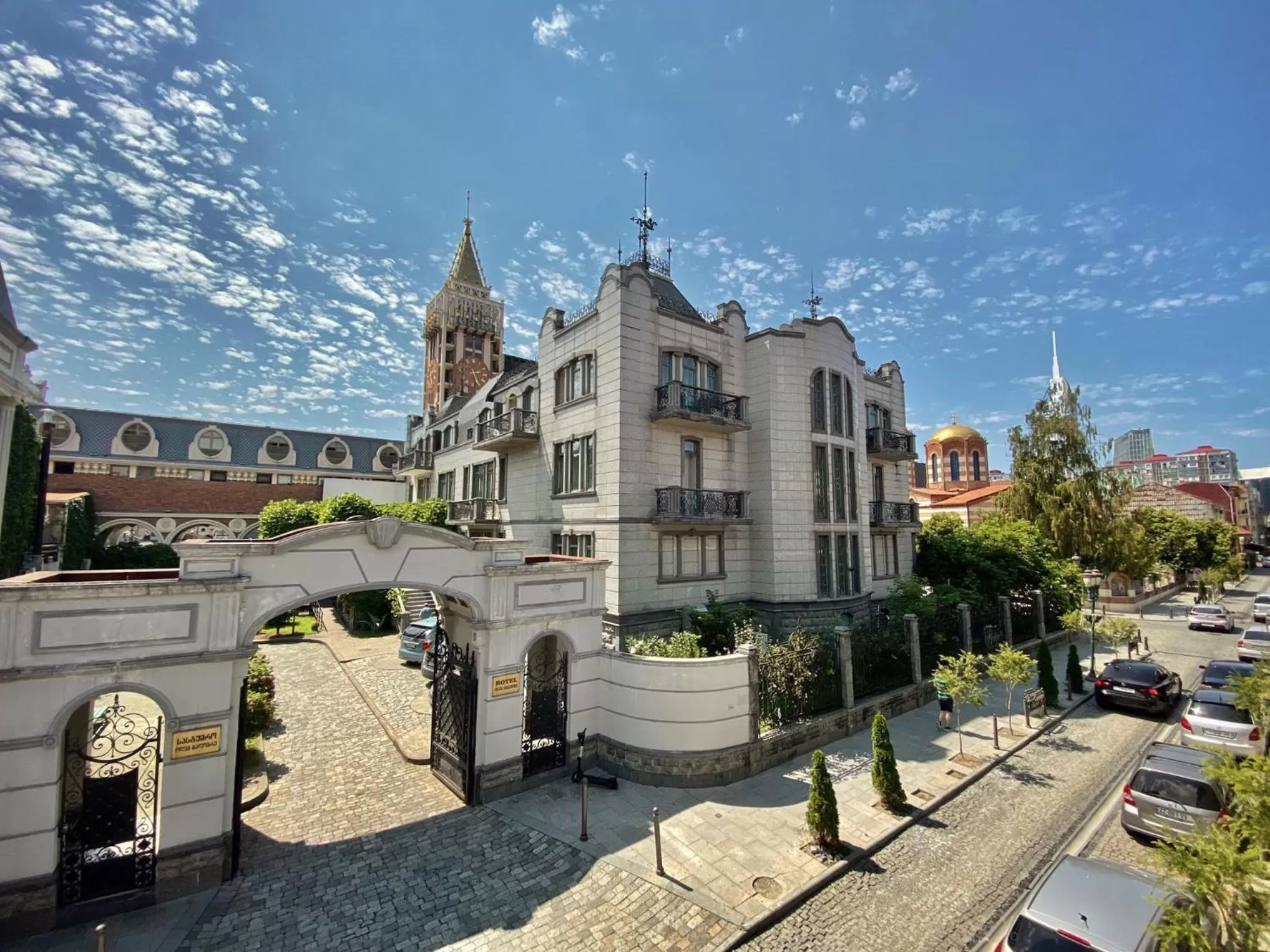 Property building in Boutique Hotel O. Galogre