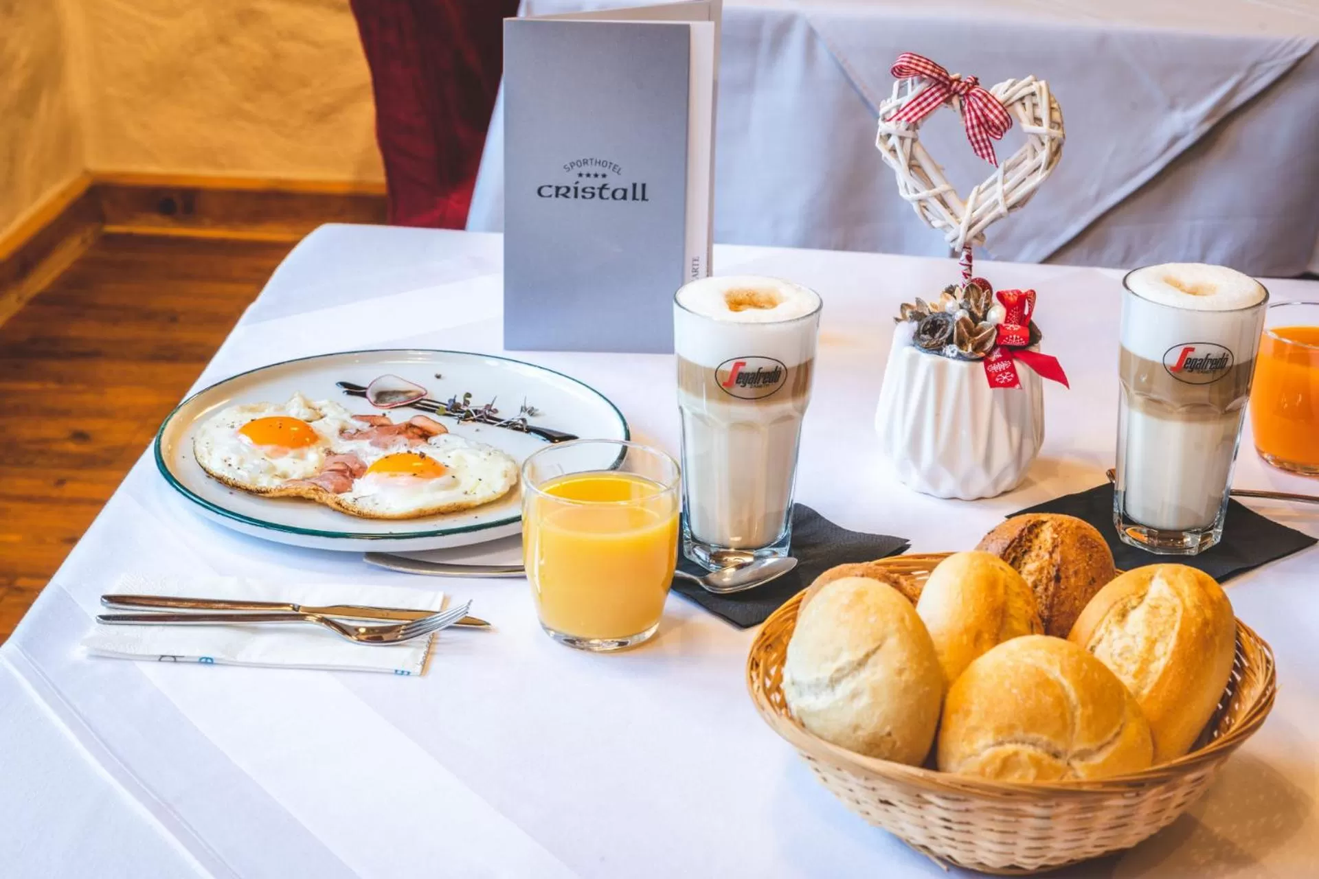 Breakfast in Sporthotel Cristall