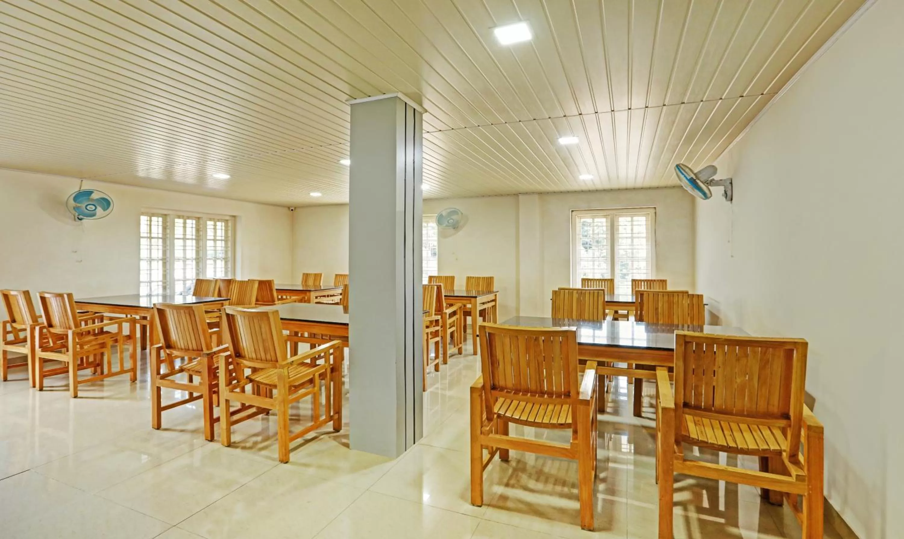 Restaurant/Places to Eat in Treebo Trend Yajna Comforts