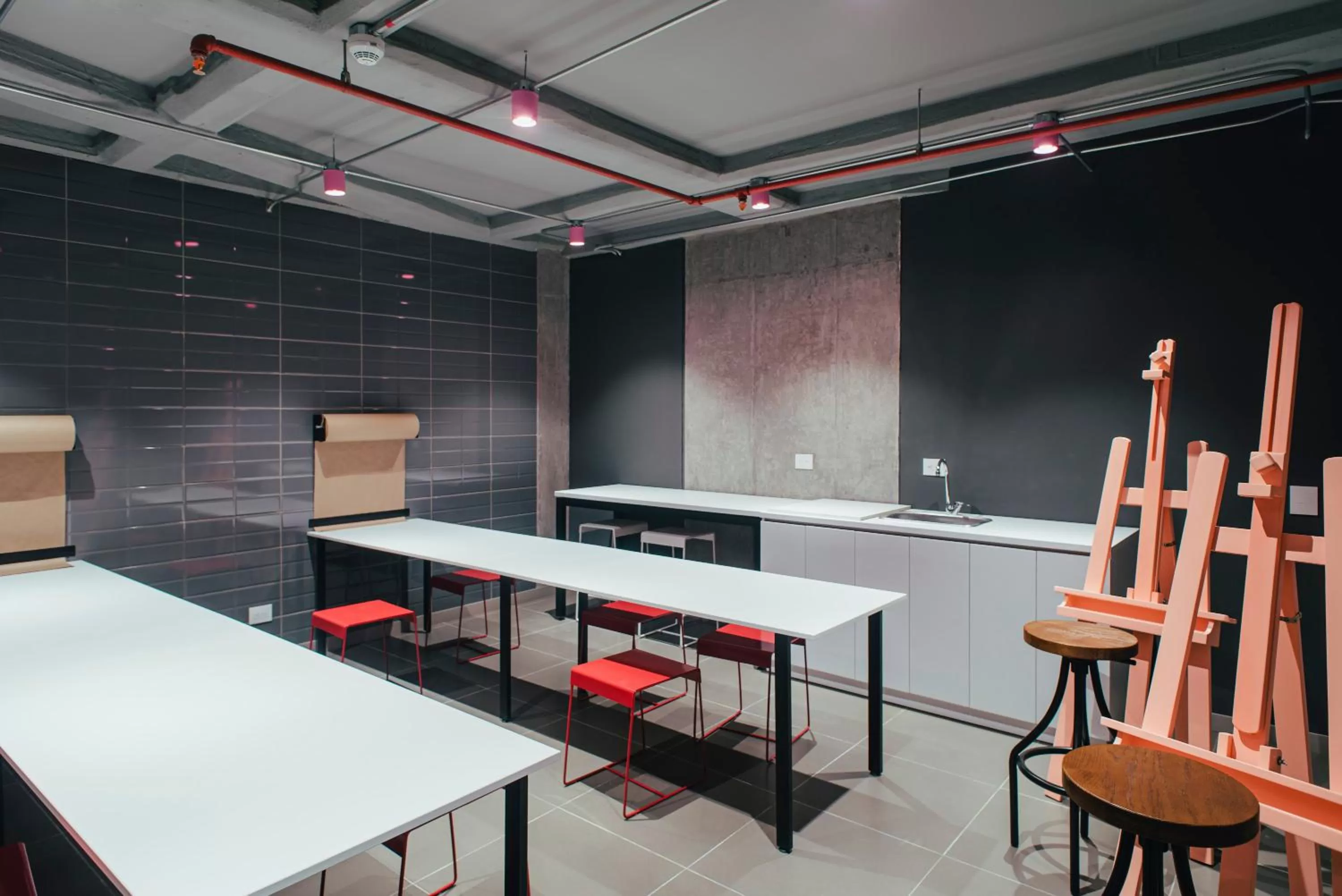 Area and facilities in UMA Suites Chia