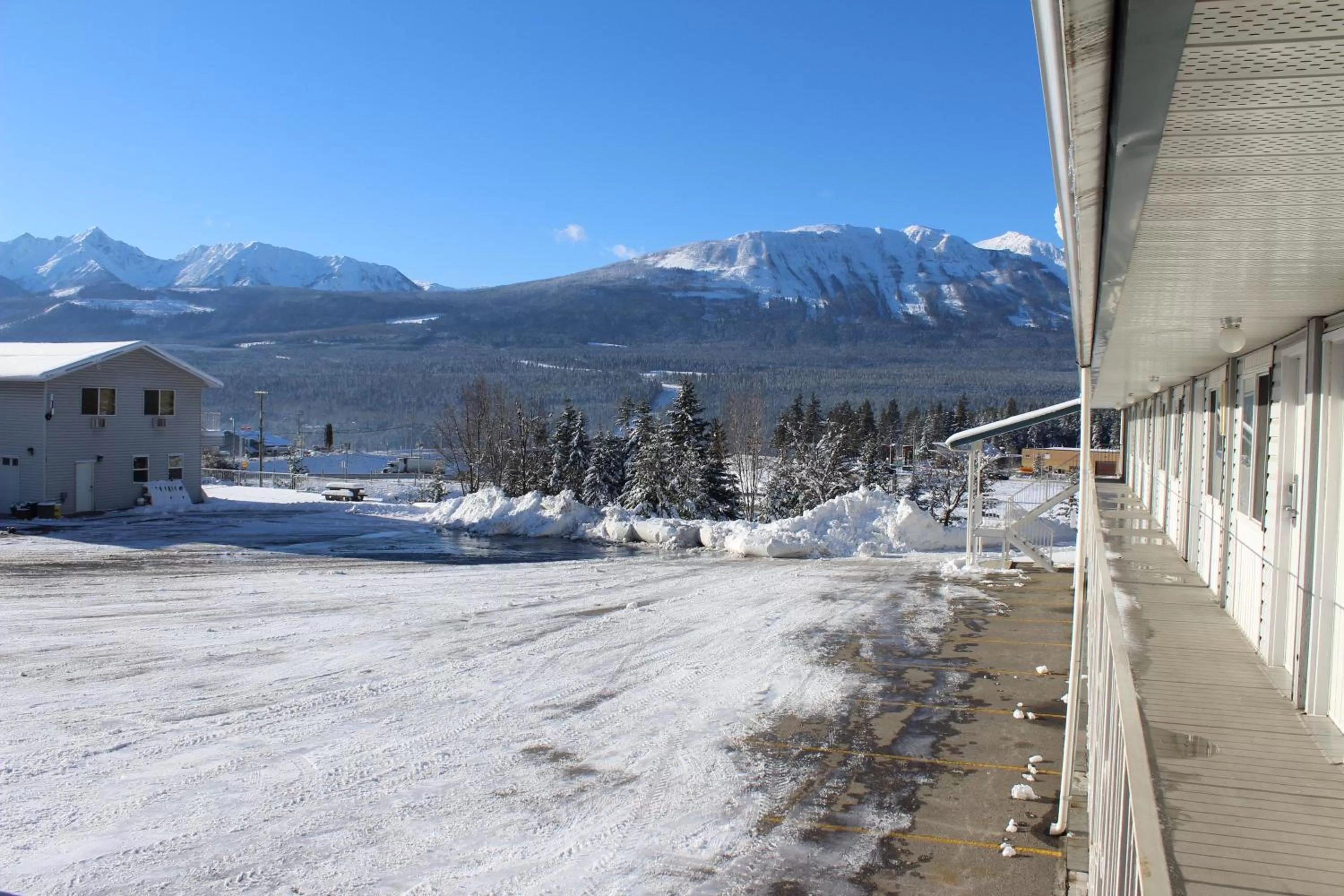 Day in Golden Village Lodge