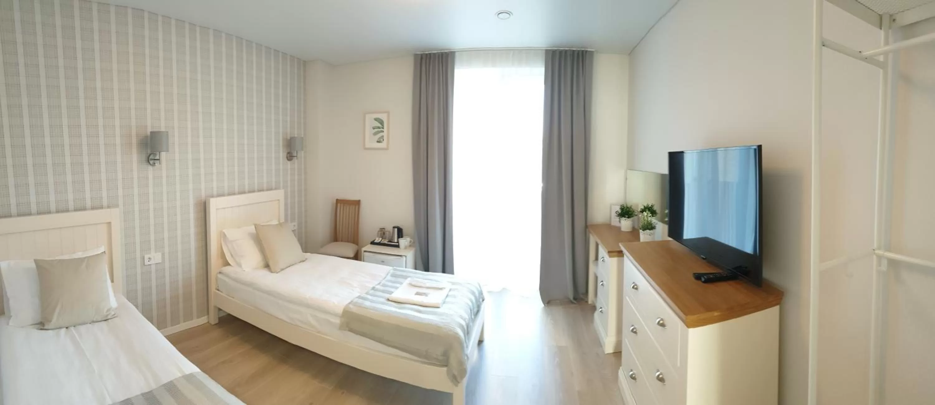 Superior Twin Room with Private External Bathroom in Real House Jasinskio WEB SELF CHECK-IN