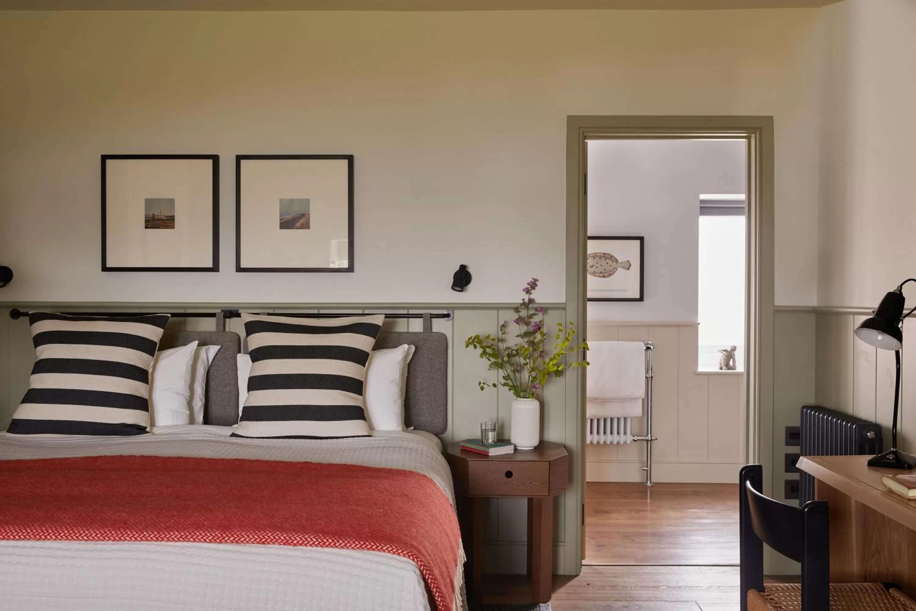 Deluxe Double Room with Sea View in Moonfleet Manor Hotel