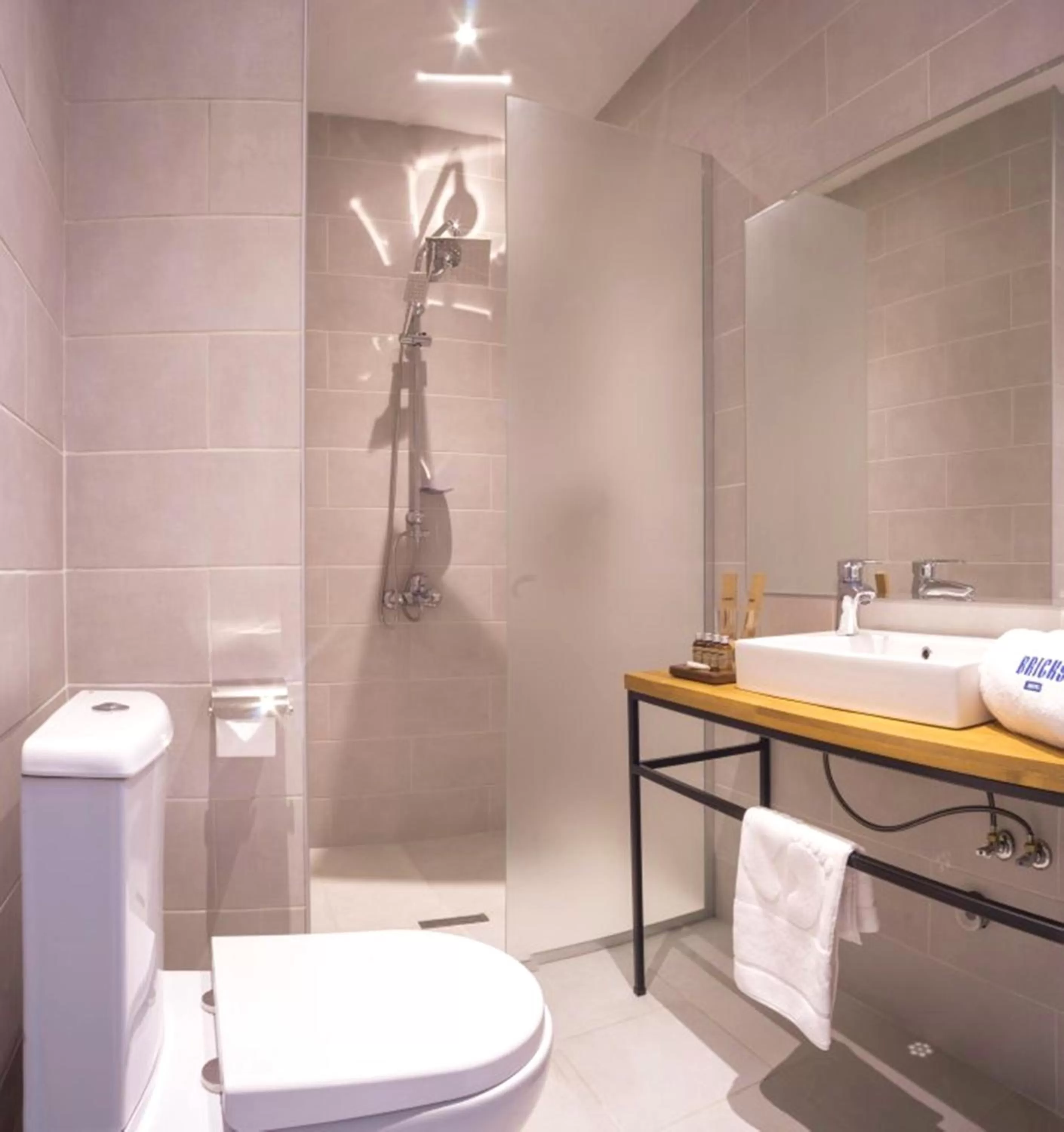 Shower, Bathroom in Bricks Hotel