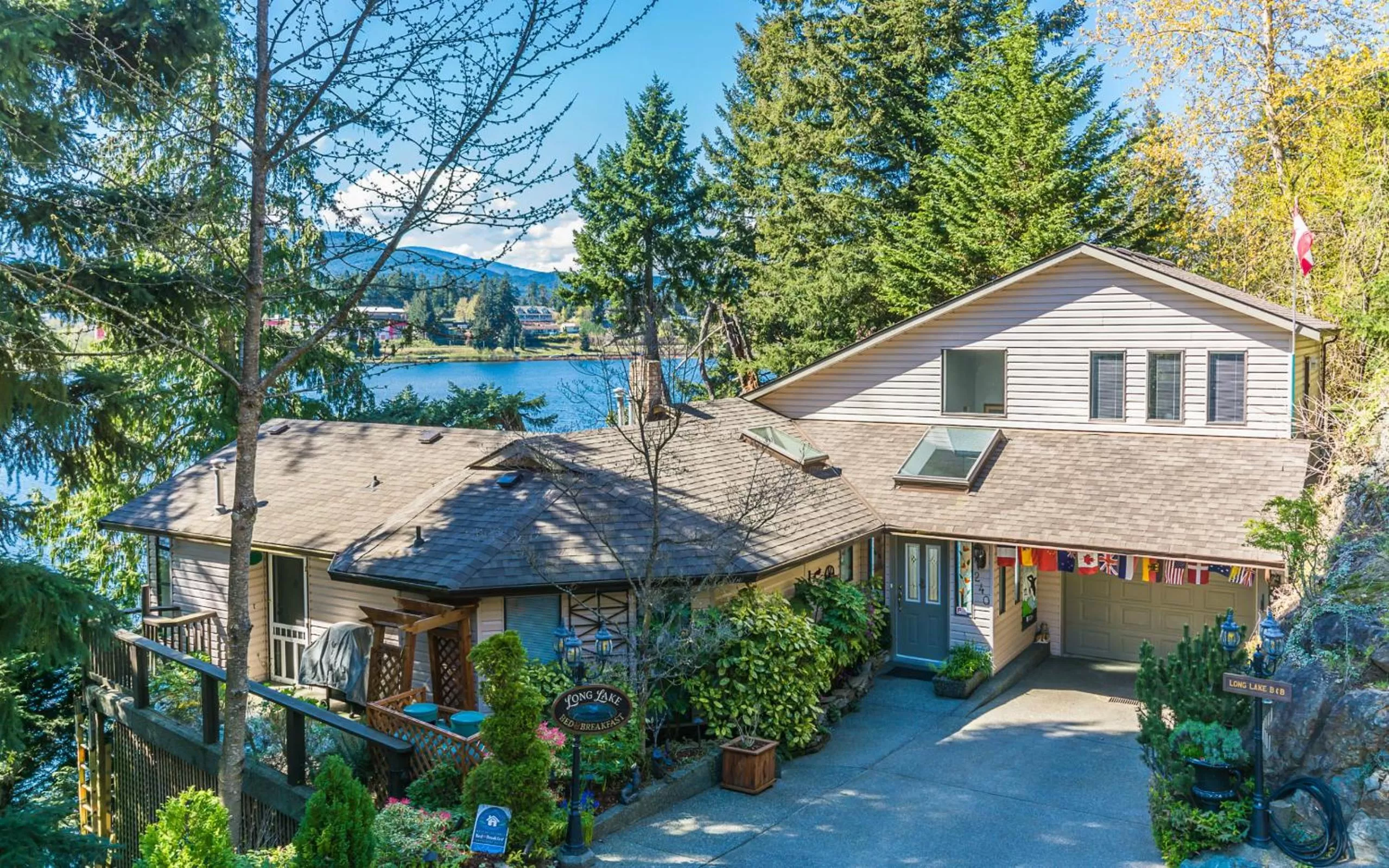 Natural landscape, Property Building in Long Lake Waterfront Bed and Breakfast