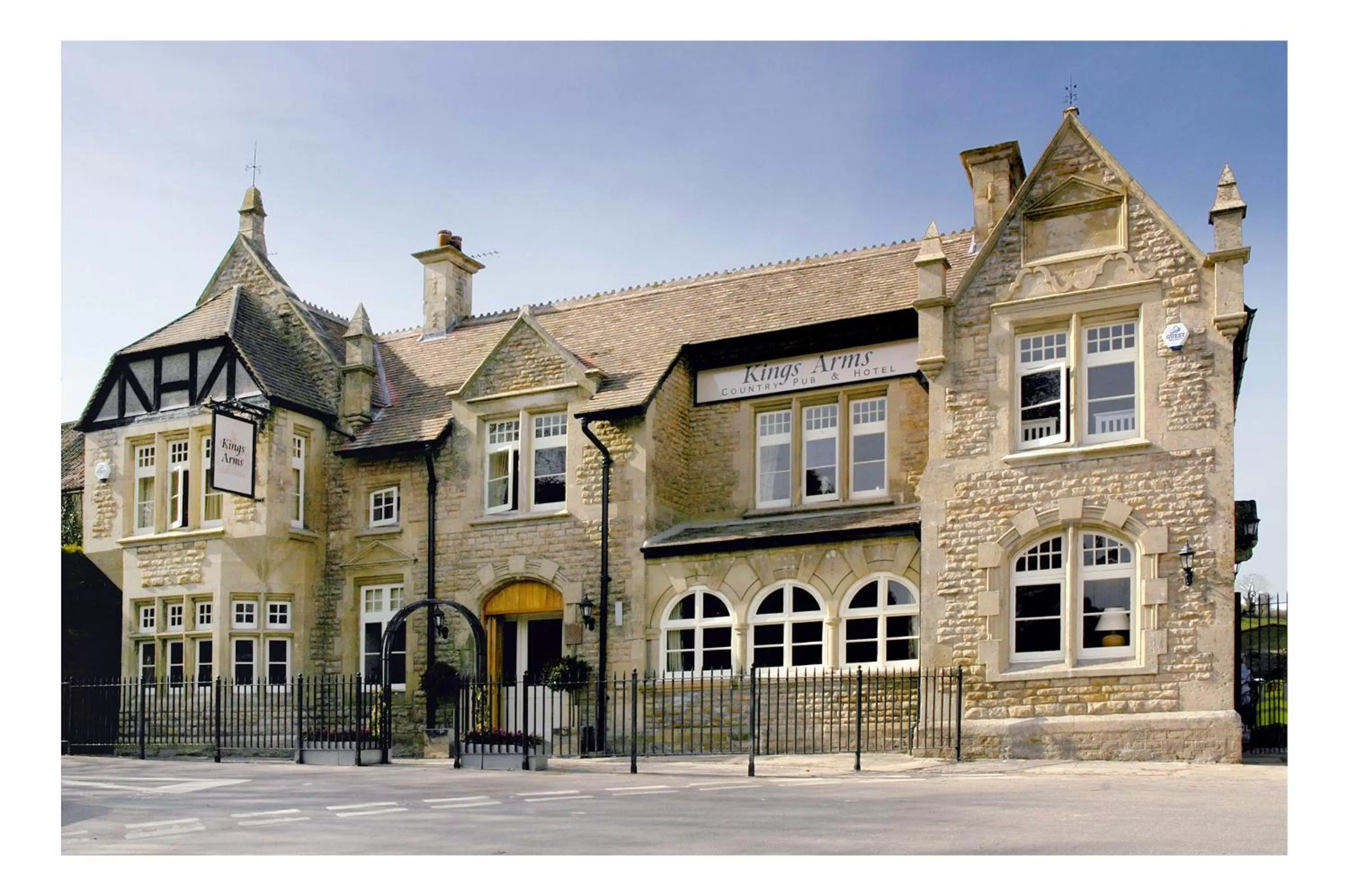 Facade/entrance in The Kings Arms