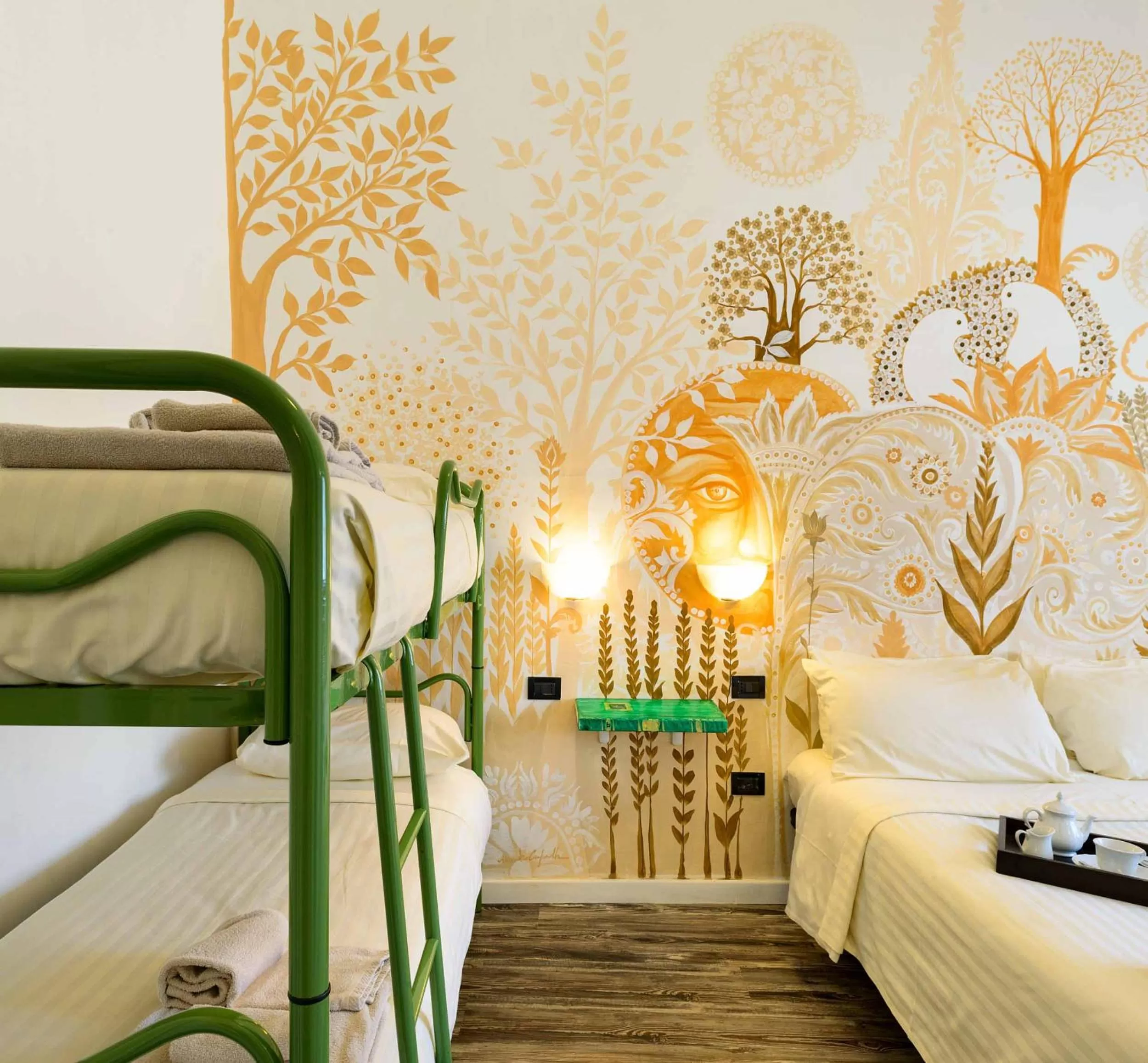 Bed, Bunk Bed in Hotel San Francesco e il lupo