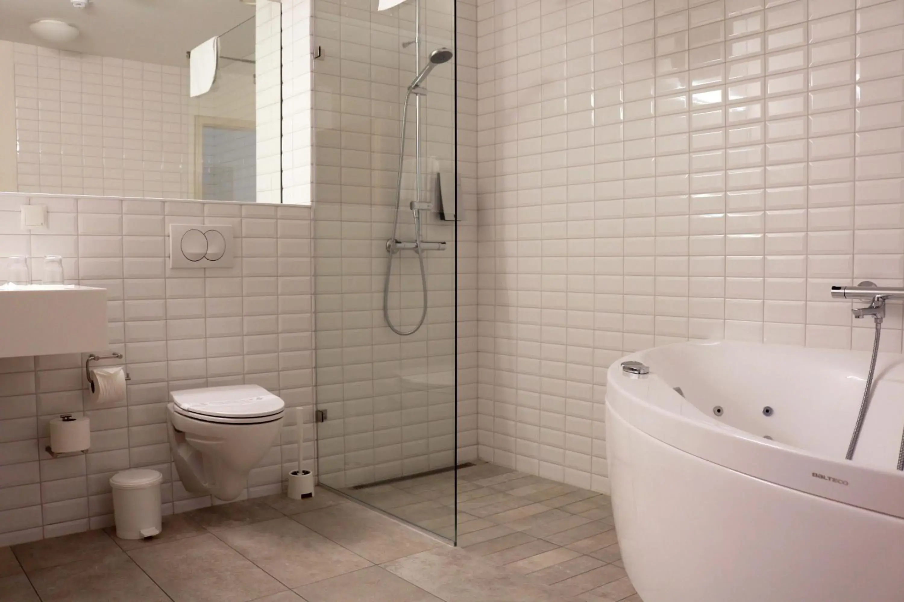 King Room with River View in Hotel Selfoss King Room with River View in Hotel Selfoss