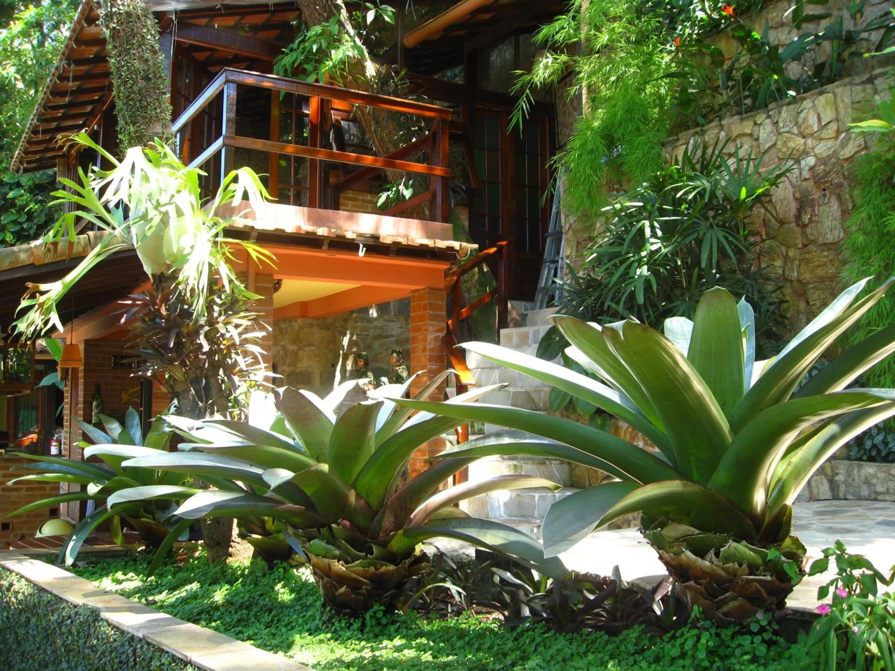Facade/entrance in O Veleiro Bed and Breakfast