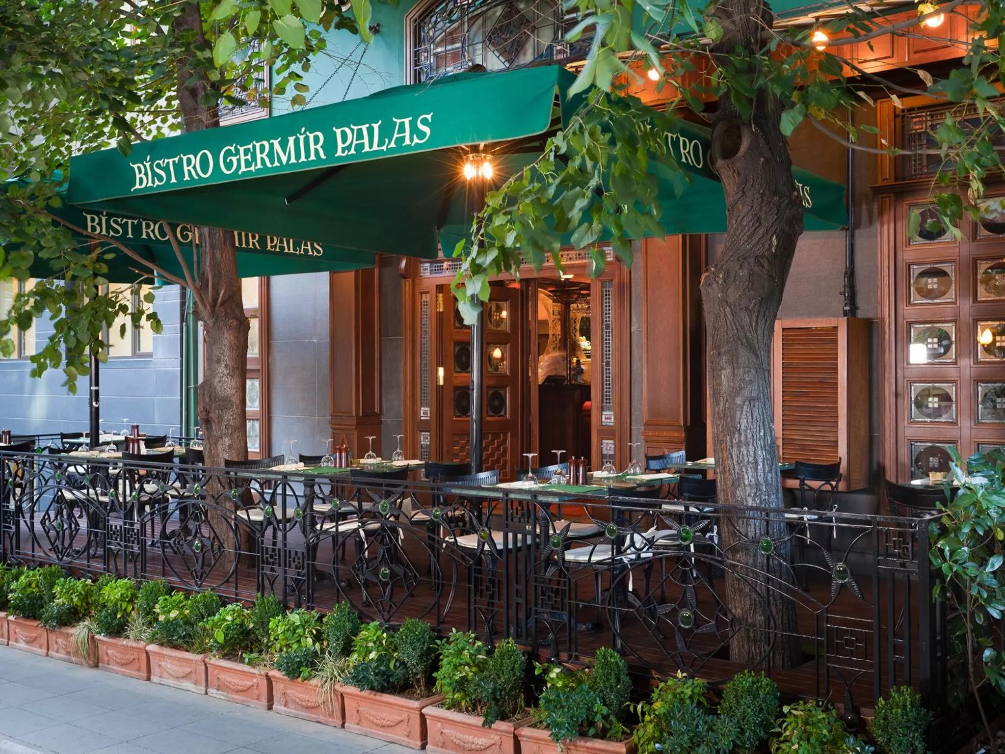 Garden in Germir Palas Hotel - Special Class