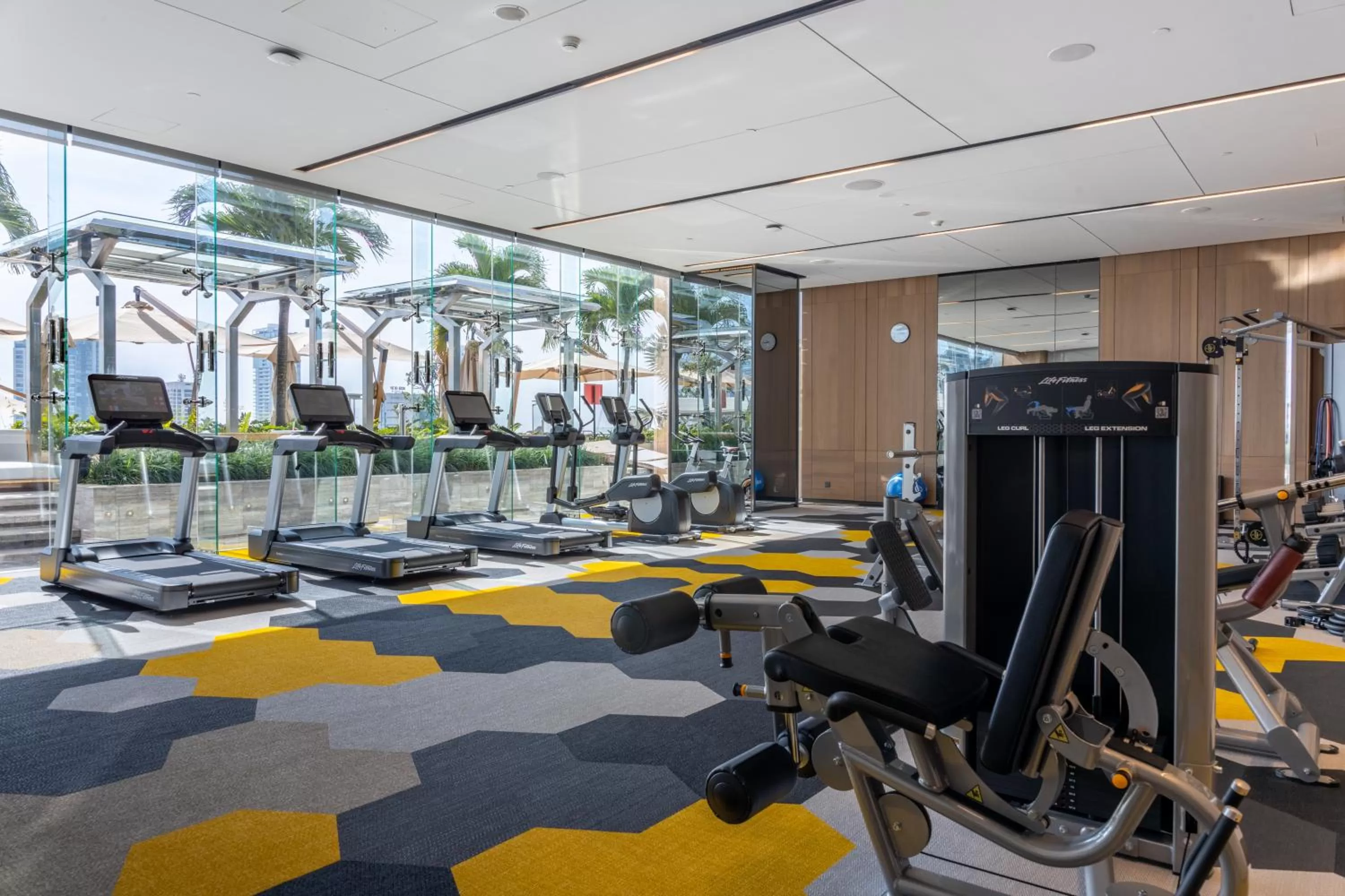 Fitness centre/facilities in Courtyard by Marriott Colombo