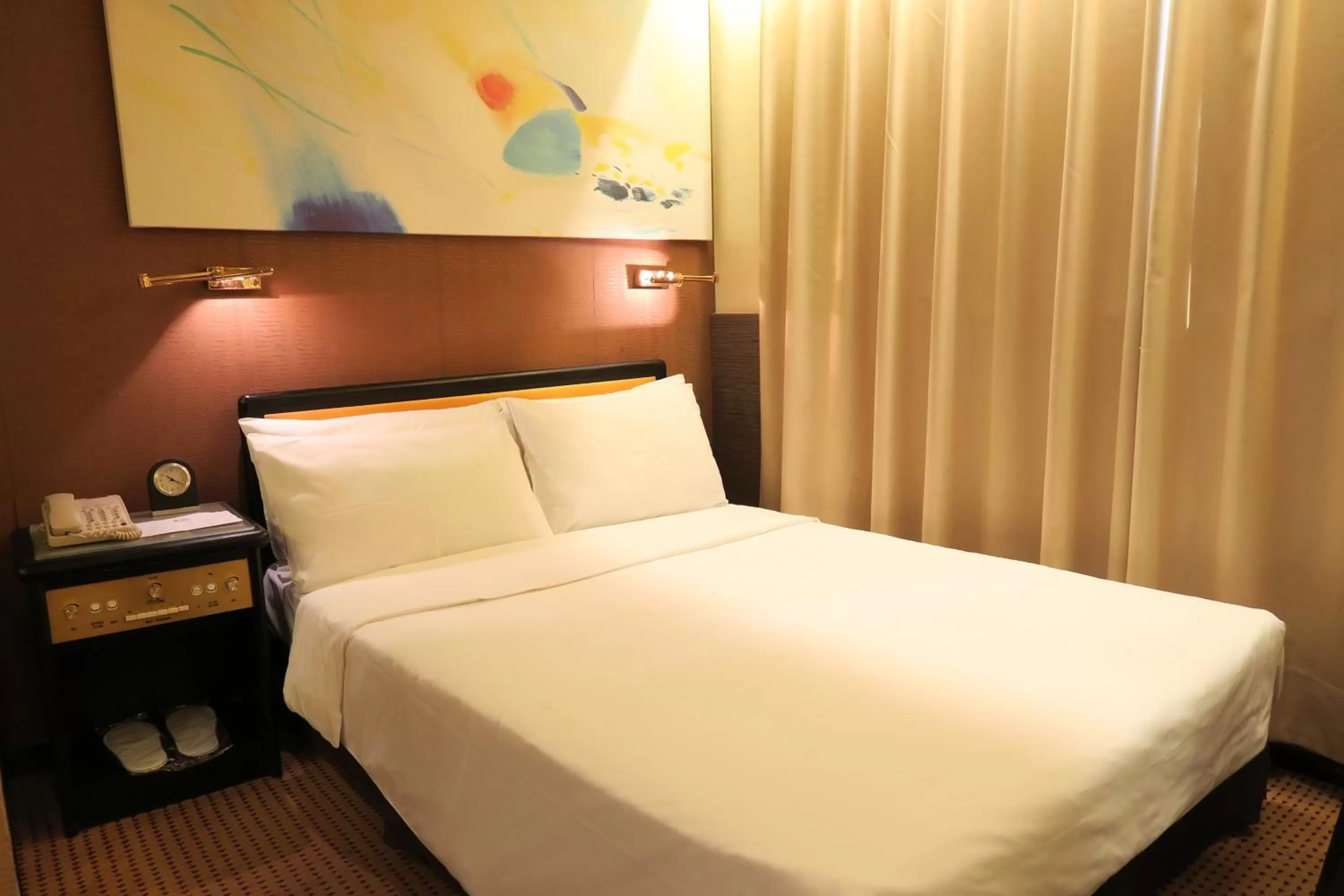Bedroom, Bed in Best Western Plus Tsim Sha Tsui