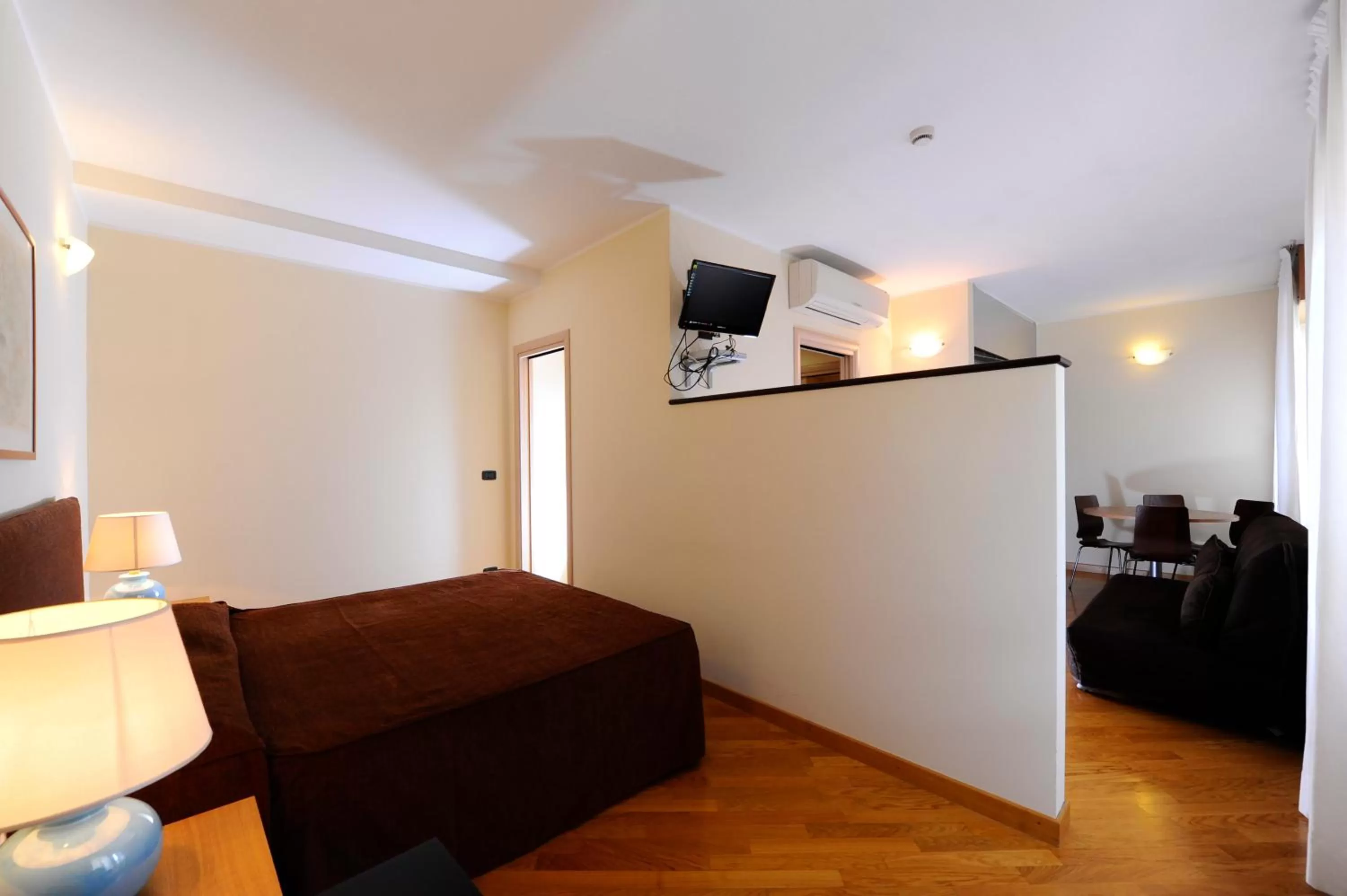 Photo of the whole room, TV/Entertainment Center in Corvetto Residence Porto Di Mare