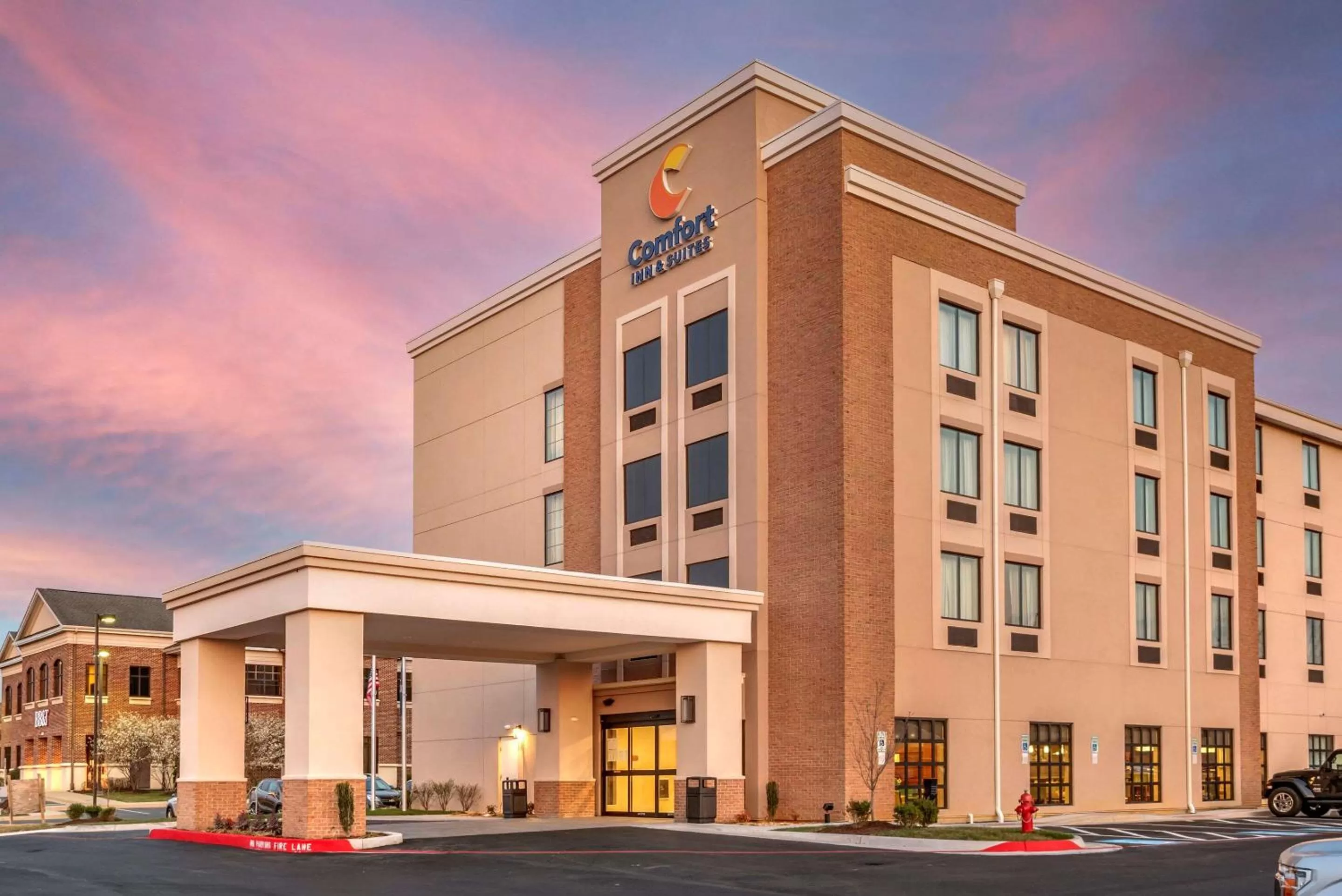 Property building in Comfort Inn & Suites Harrisonburg