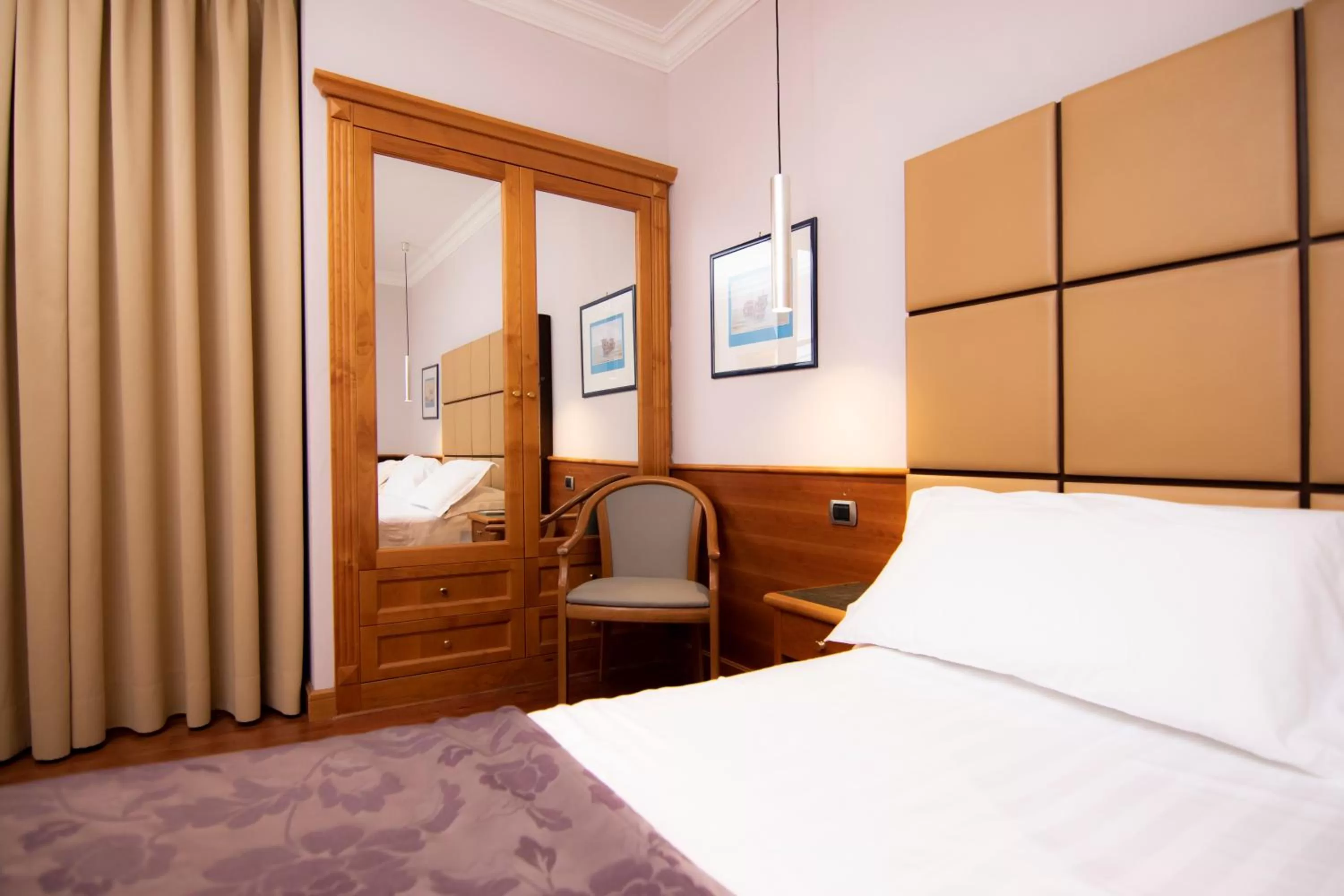 Bedroom, Bed in Vibe Nazionale