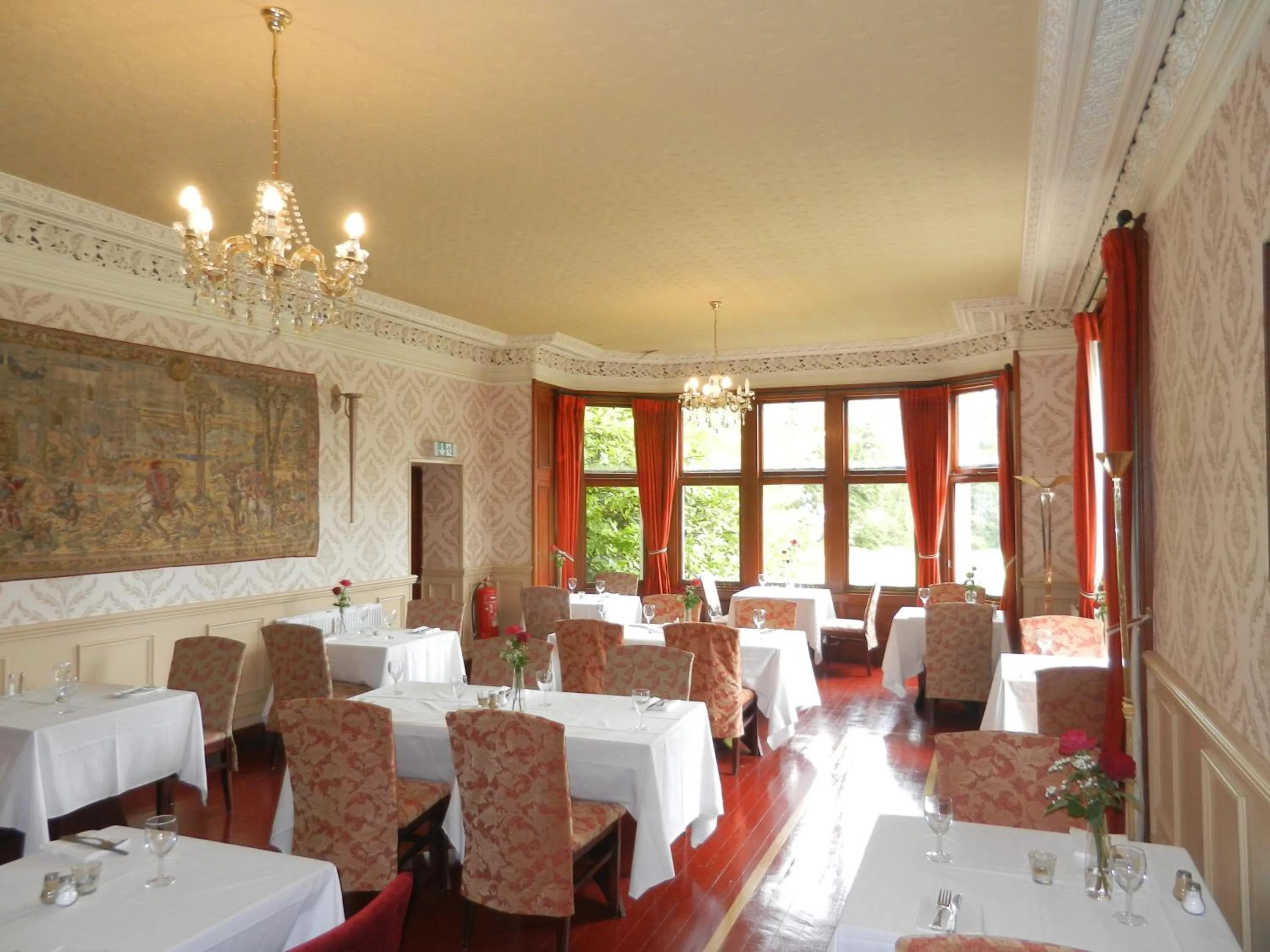 Restaurant/places to eat in Mansfield Castle Hotel