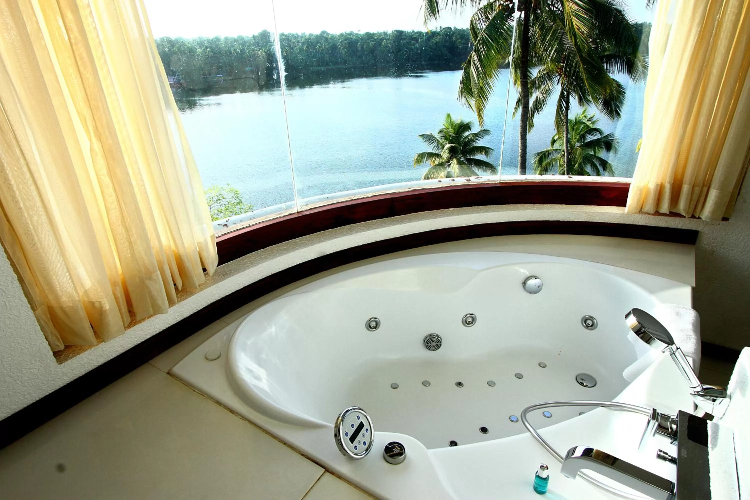 Royal Suite with Panaromic View in The Leela Ashtamudi, A Raviz Hotel