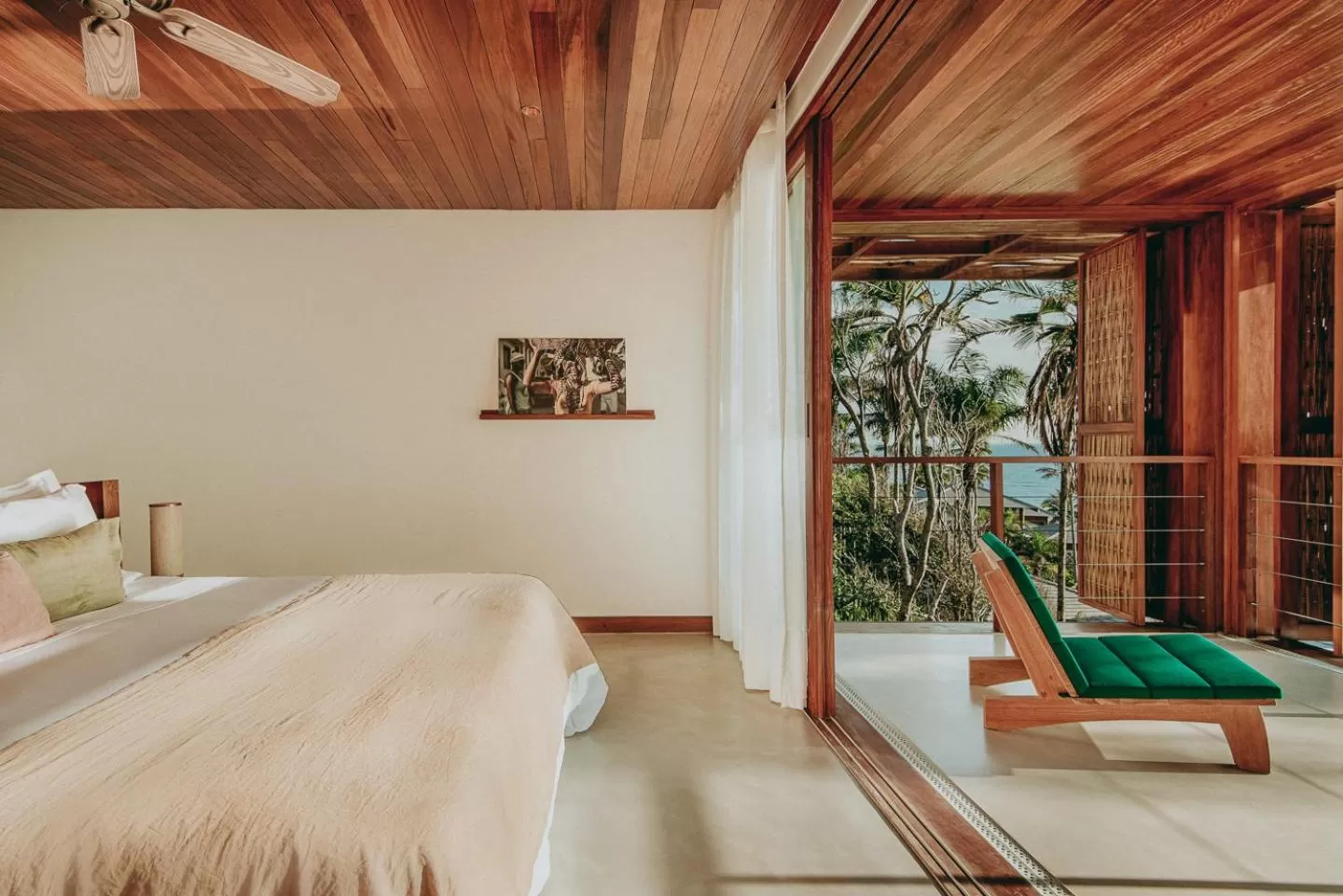 Bed in Barracuda Hotel & Villas