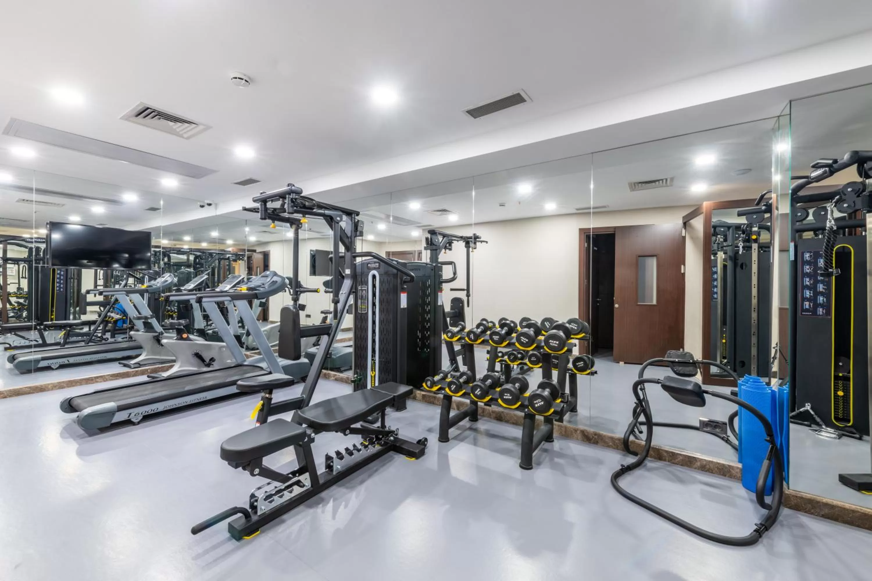 Fitness centre/facilities in Aprilis Deluxe Hotel