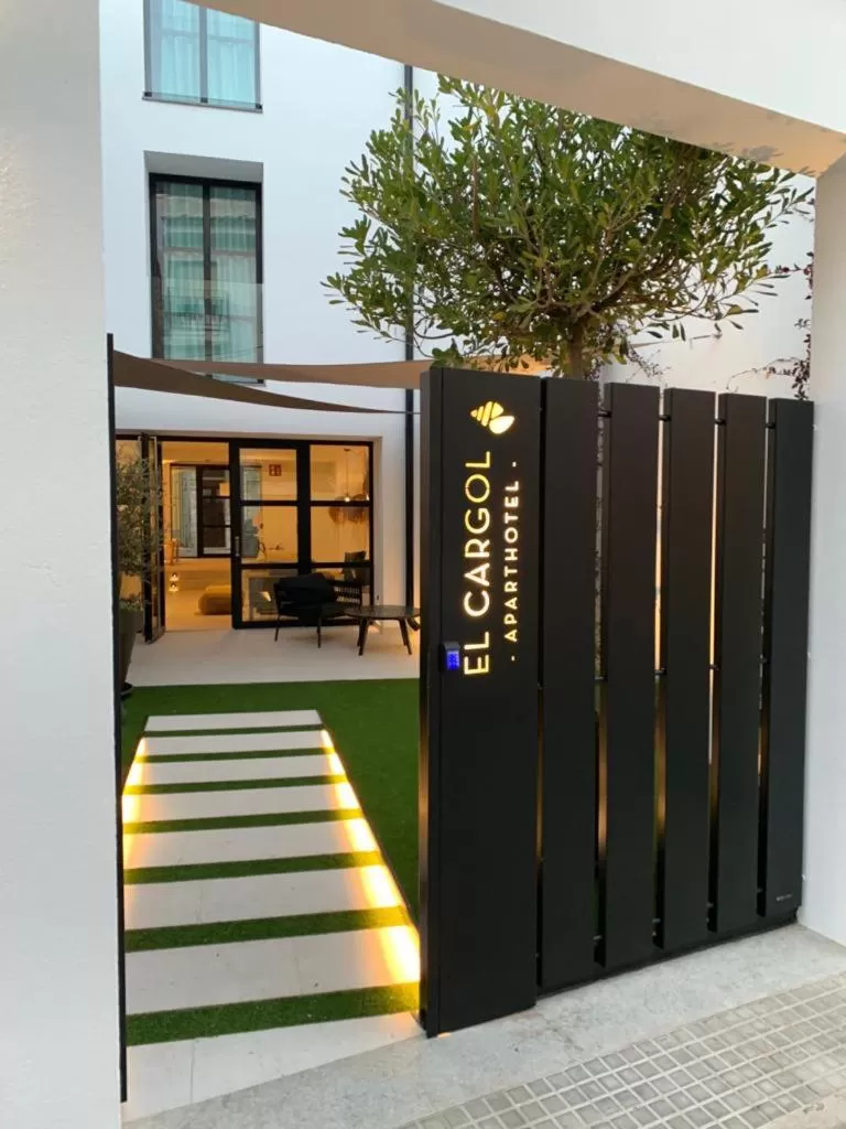 Aparthotel El Cargol