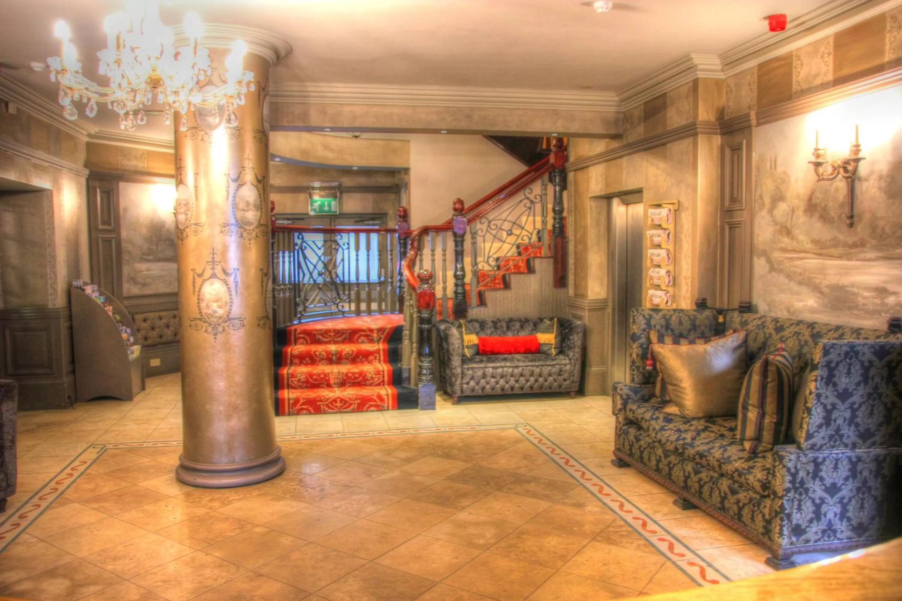 Lobby or reception in Benedicts Hotel