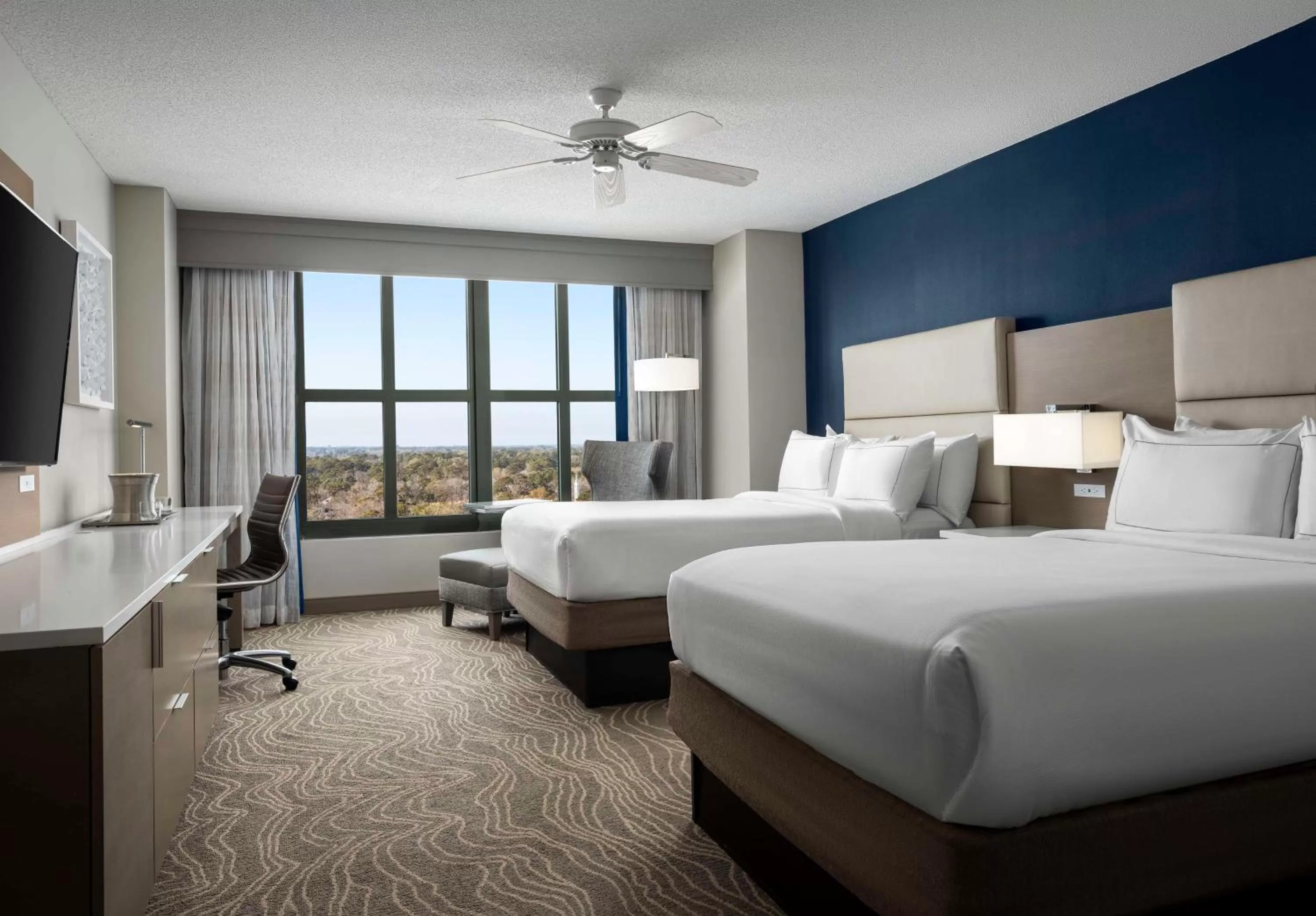 Bed in Hilton Virginia Beach Oceanfront