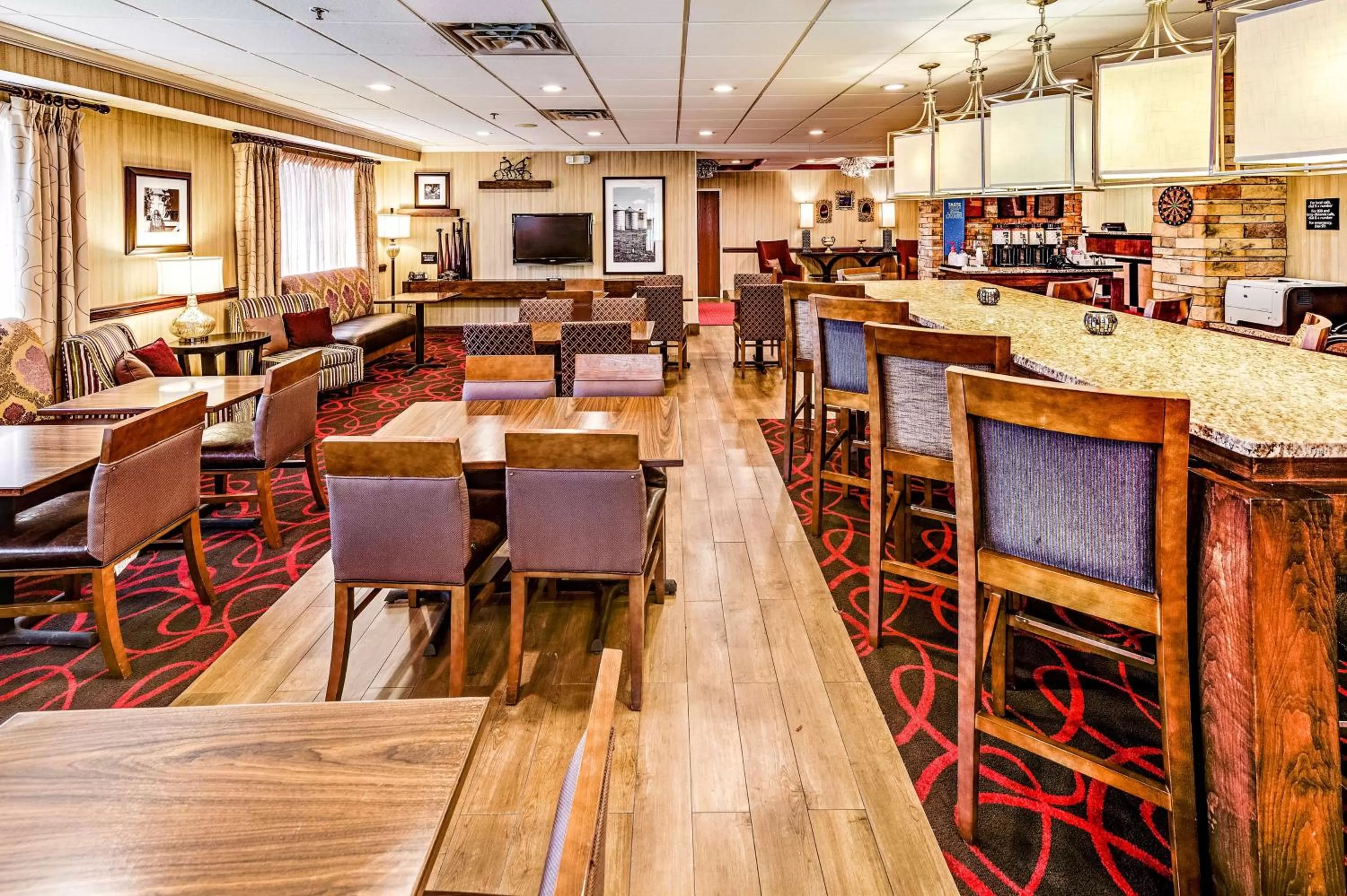 Restaurant/places to eat in Hampton Inn Columbus I-70E/Hamilton Road
