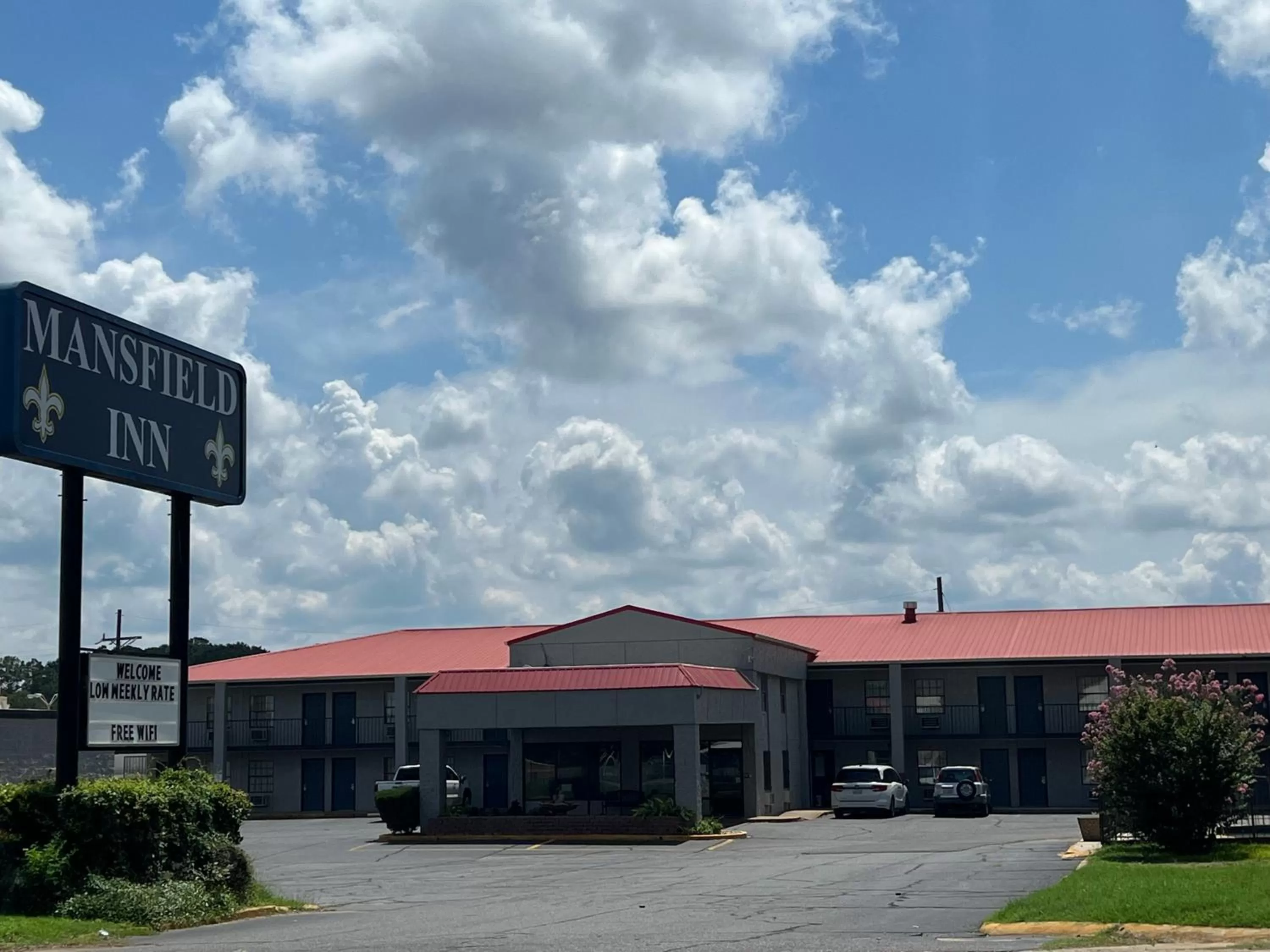 Property Building in Mansfield Inn