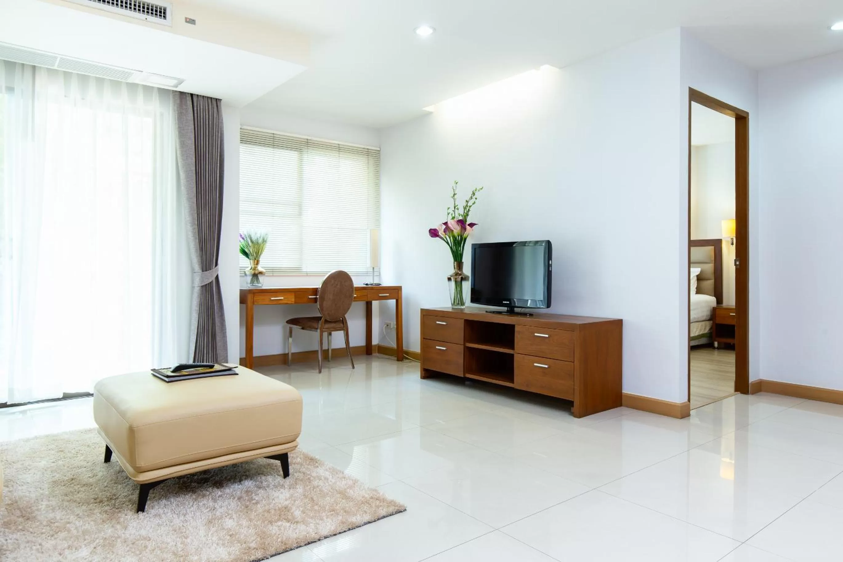 Living room in Lasalle Suites Hotel & Residence