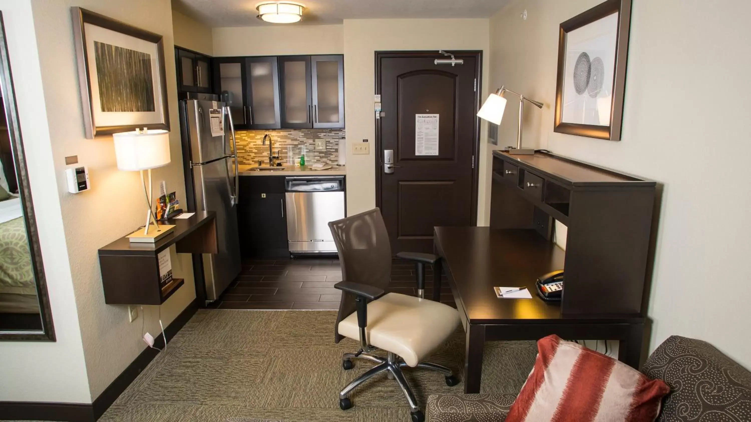 Queen Studio Suite with Bath Tub - Mobility Accessible - Non-Smoking in Staybridge Suites Lexington by IHG Queen Studio Suite with Bath Tub - Mobility Accessible - Non-Smoking in Staybridge Suites Lexington by IHG