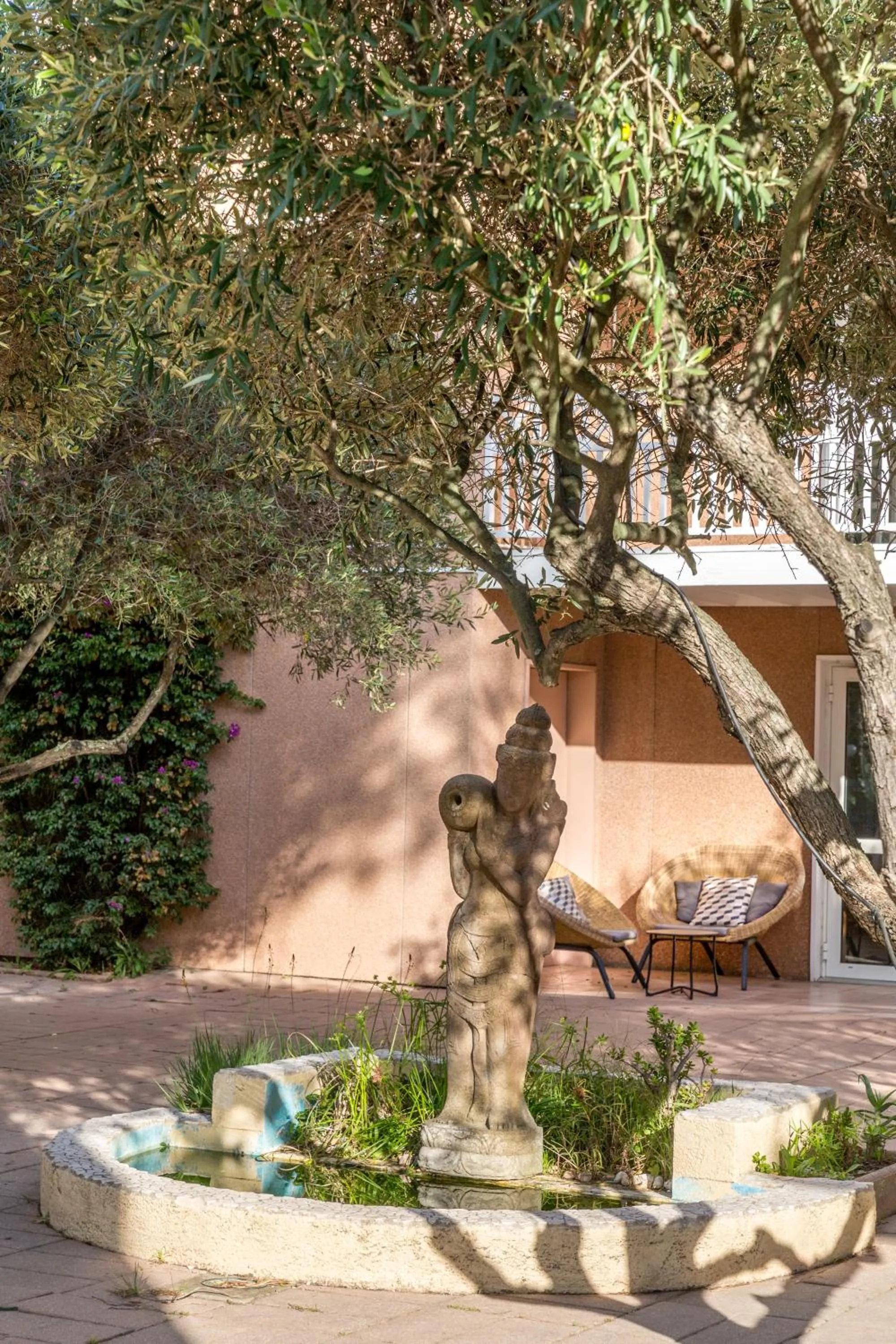 Patio in Best Western Plus Hyères Côte D'Azur