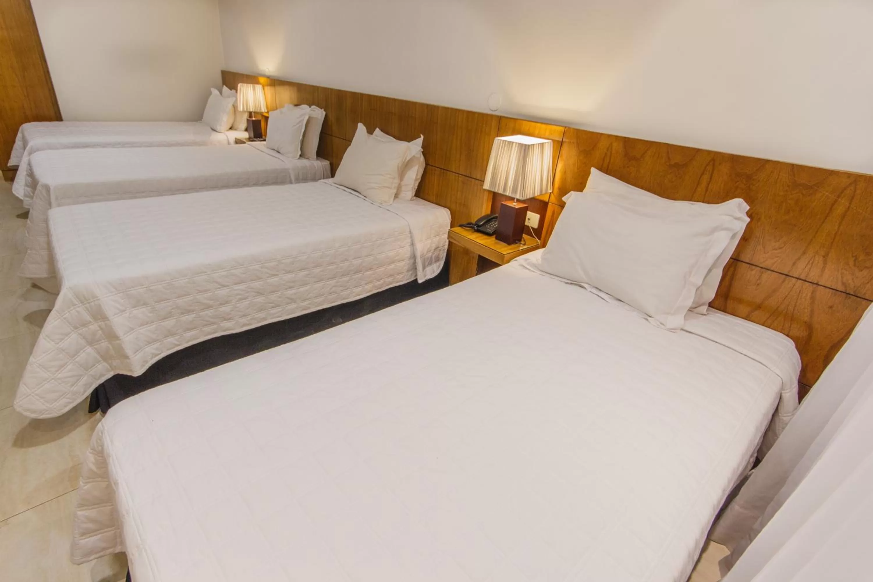 bunk bed, Bed in Hotel Le Pelican