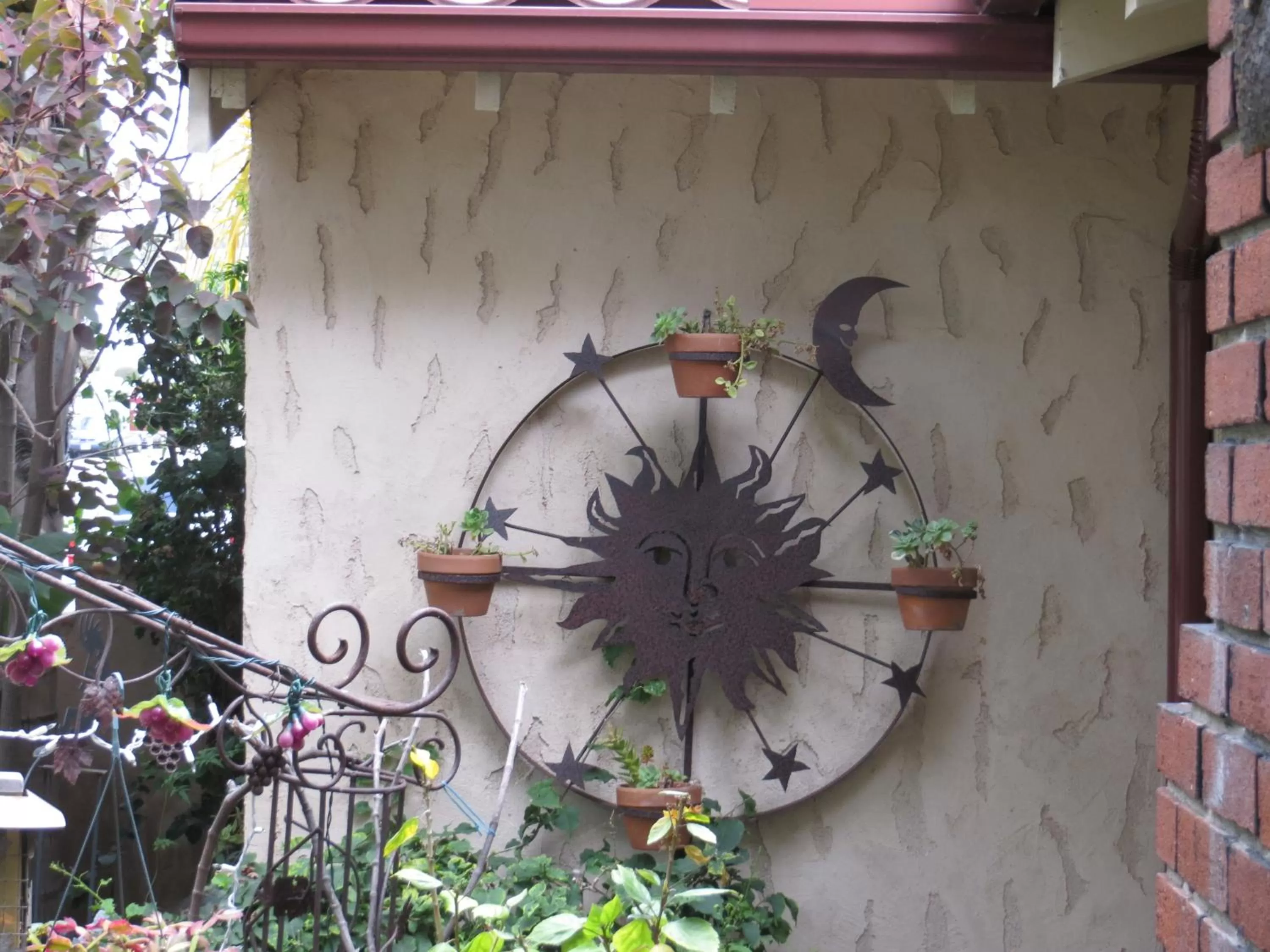 Decorative detail in Always Inn San Clemente Bed & Breakfast by Elevate Rooms